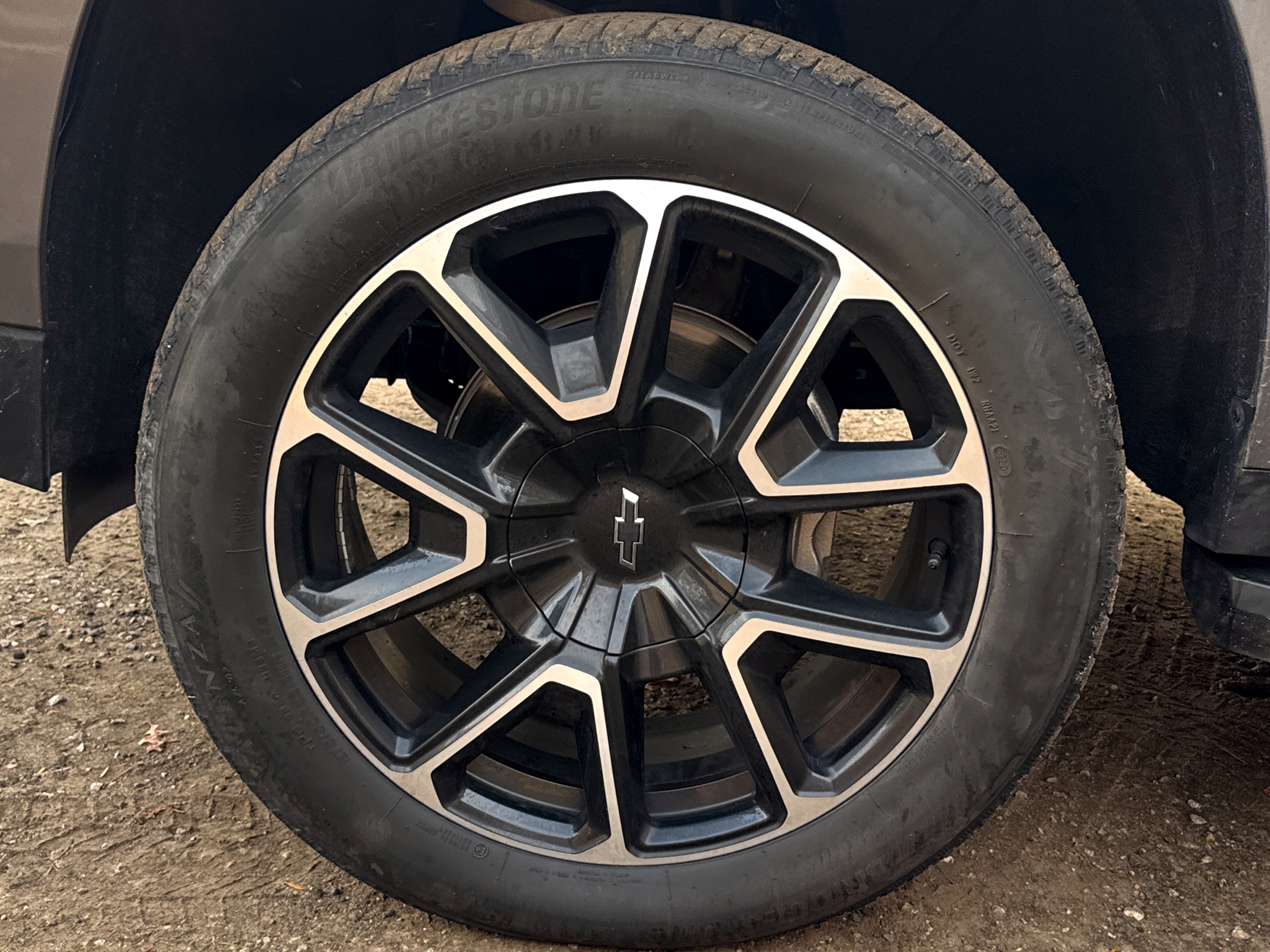 Chevrolet Suburban  2021