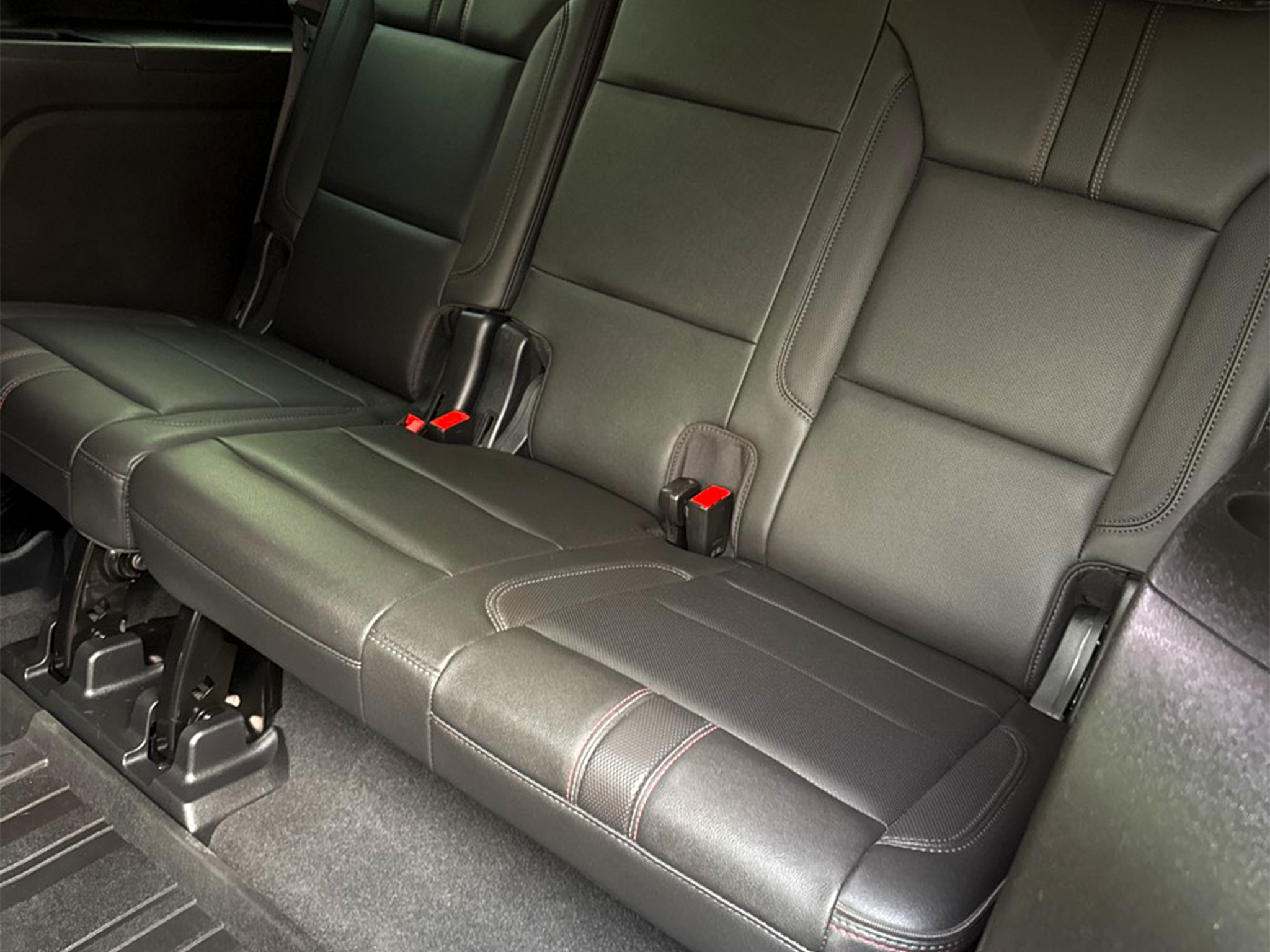 Chevrolet Suburban  2021