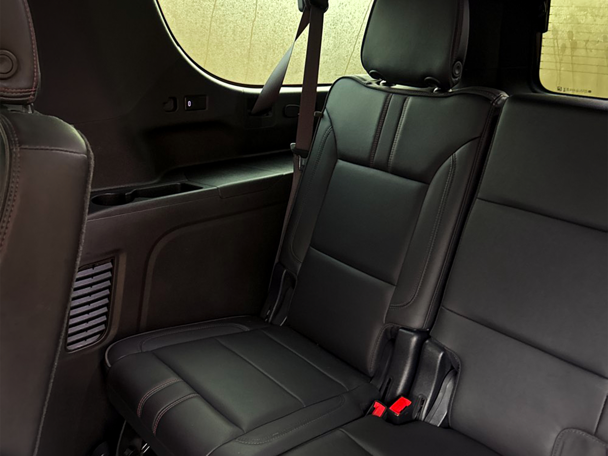 Chevrolet Suburban  2021