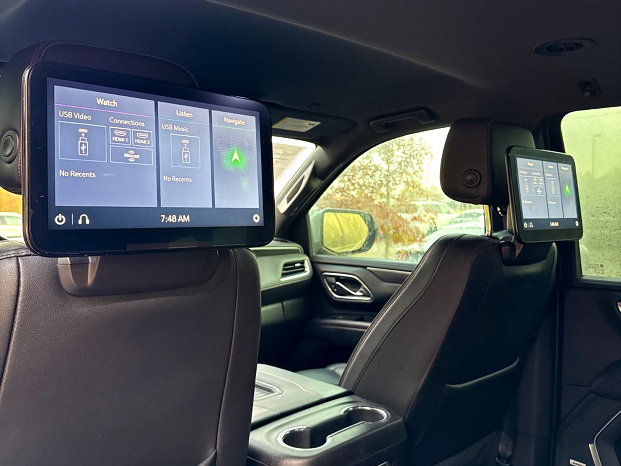 Chevrolet Suburban  2021