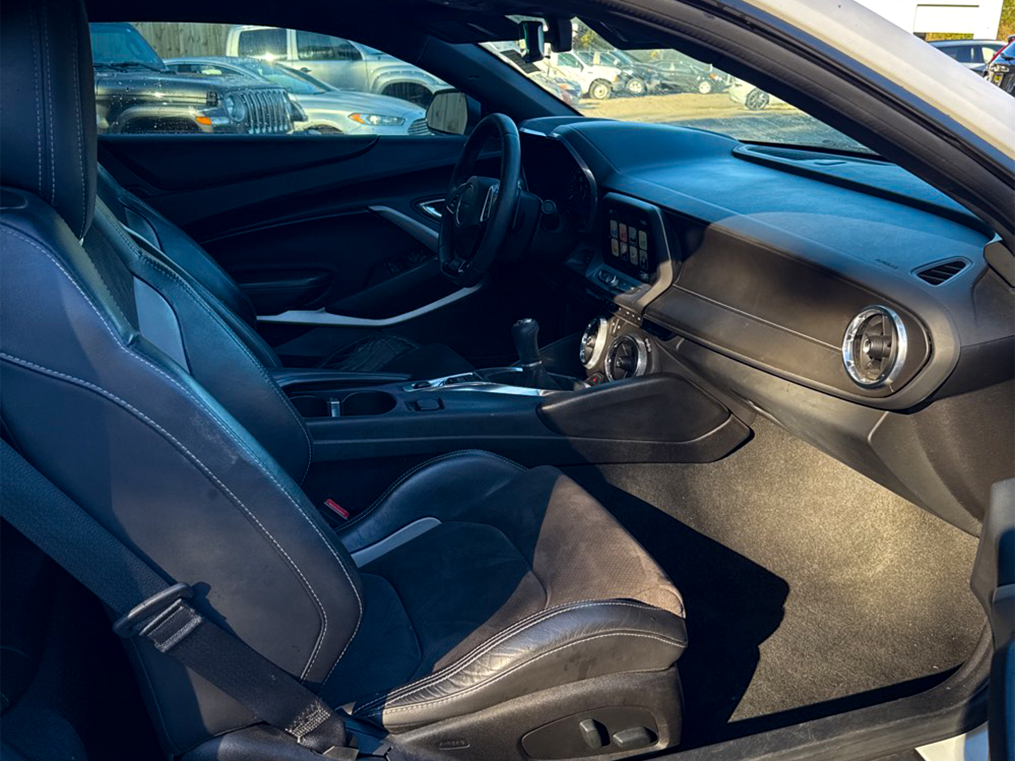 Chevrolet Camaro 2dr Cpe 1SS 2018