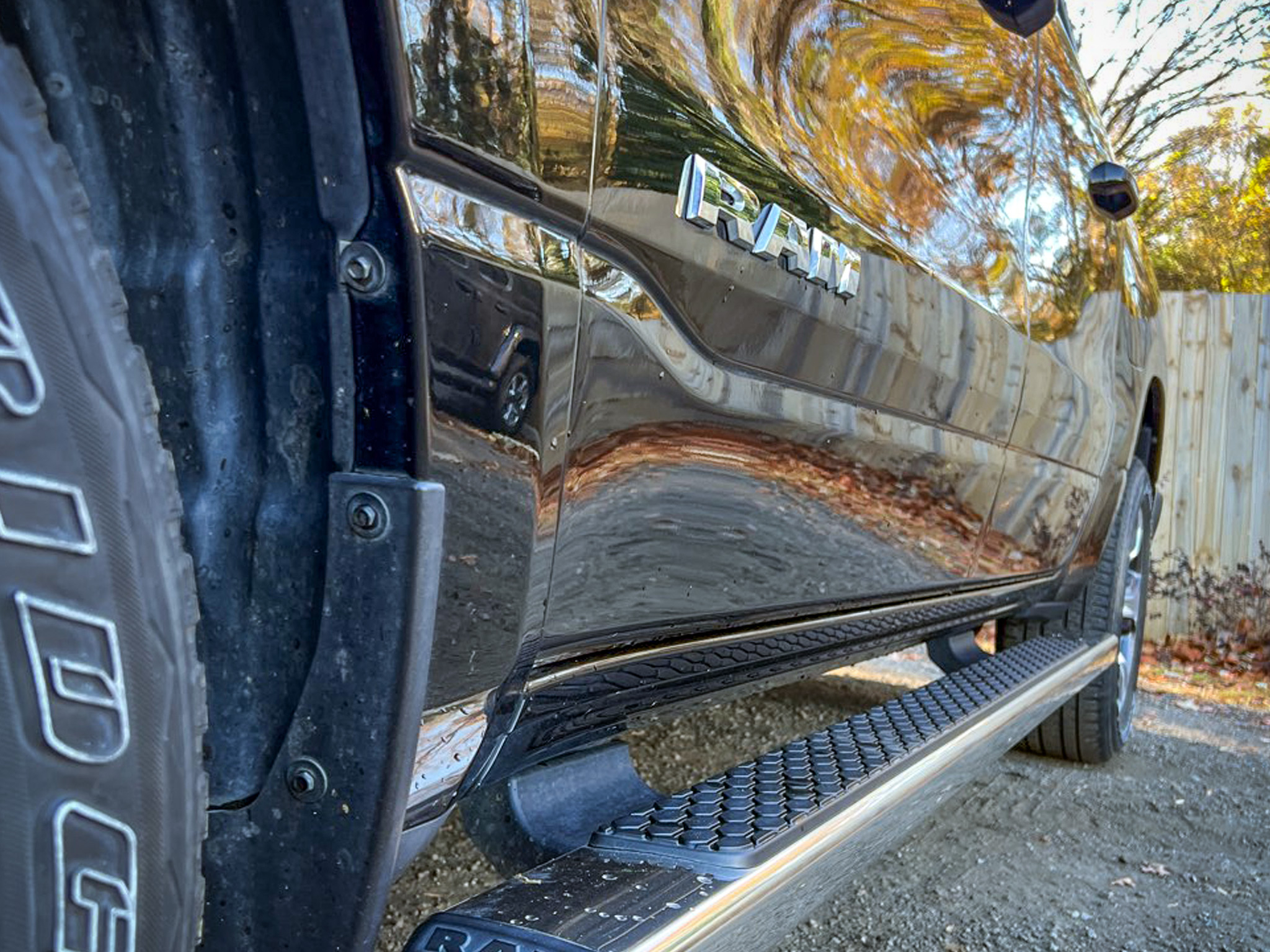 RAM 1500 Laramie 4x4 Crew Cab 5'7" Box 2023