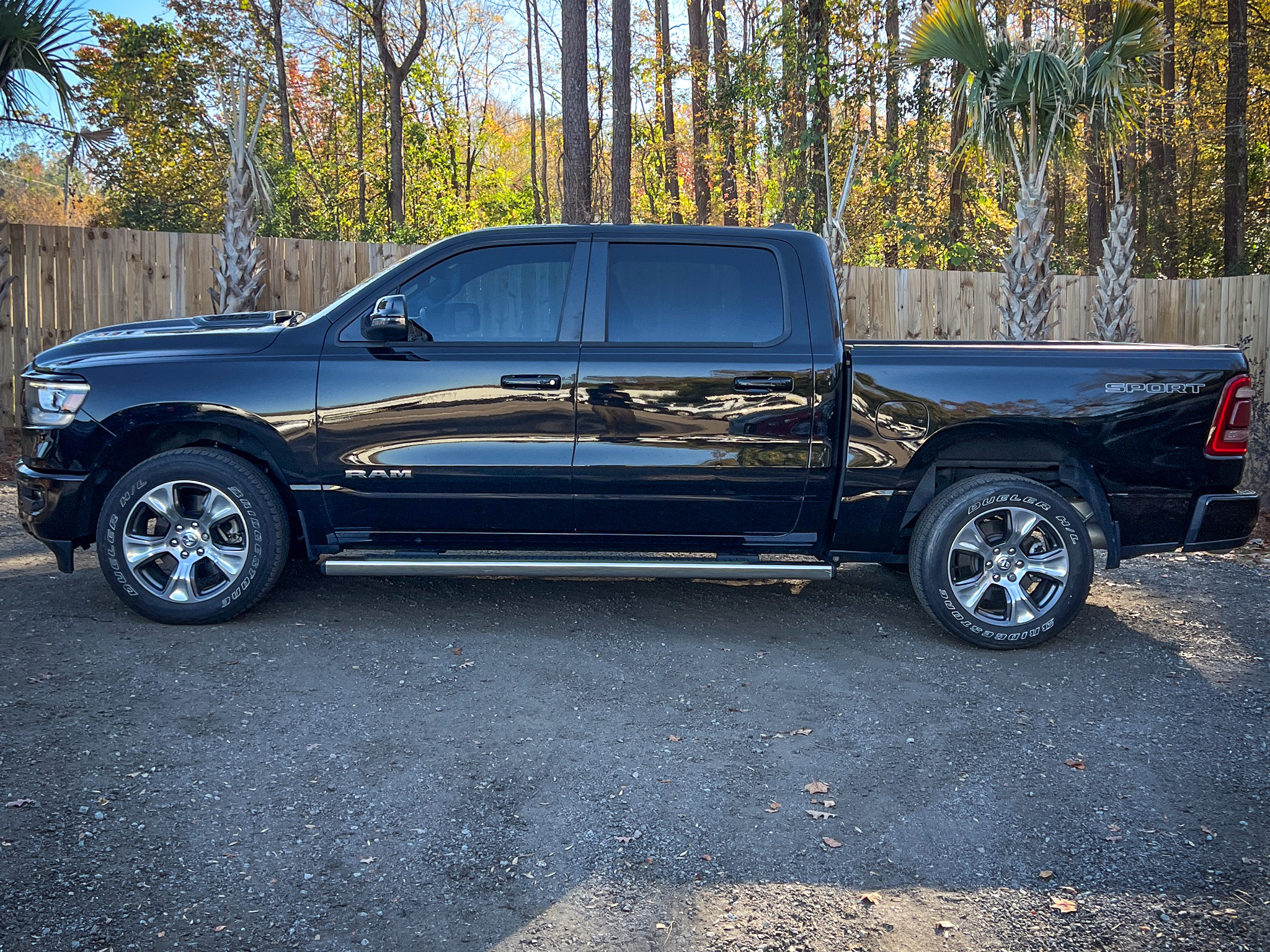RAM 1500 Laramie 4x4 Crew Cab 5'7" Box 2023