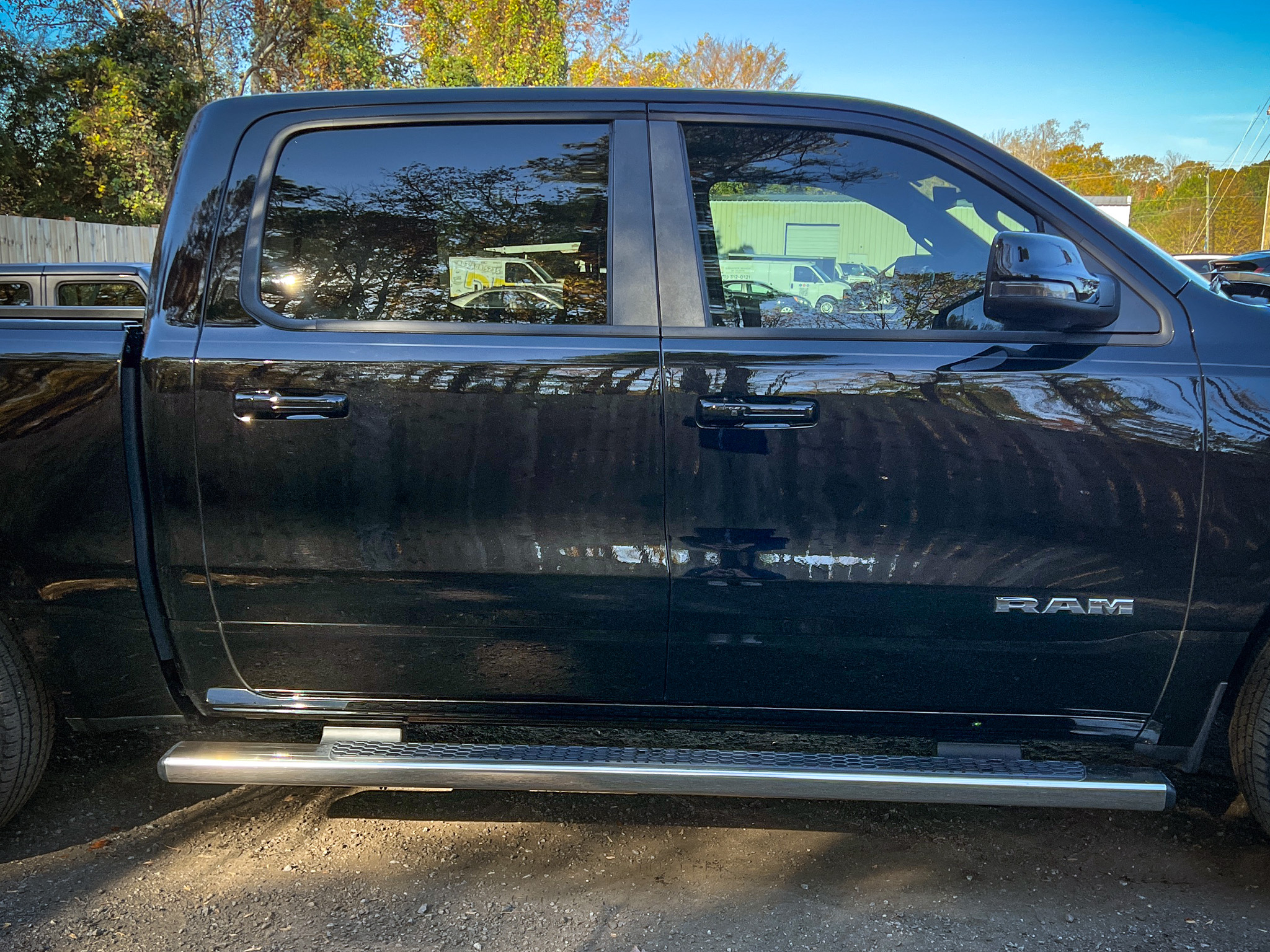 RAM 1500 Laramie 4x4 Crew Cab 5'7" Box 2023