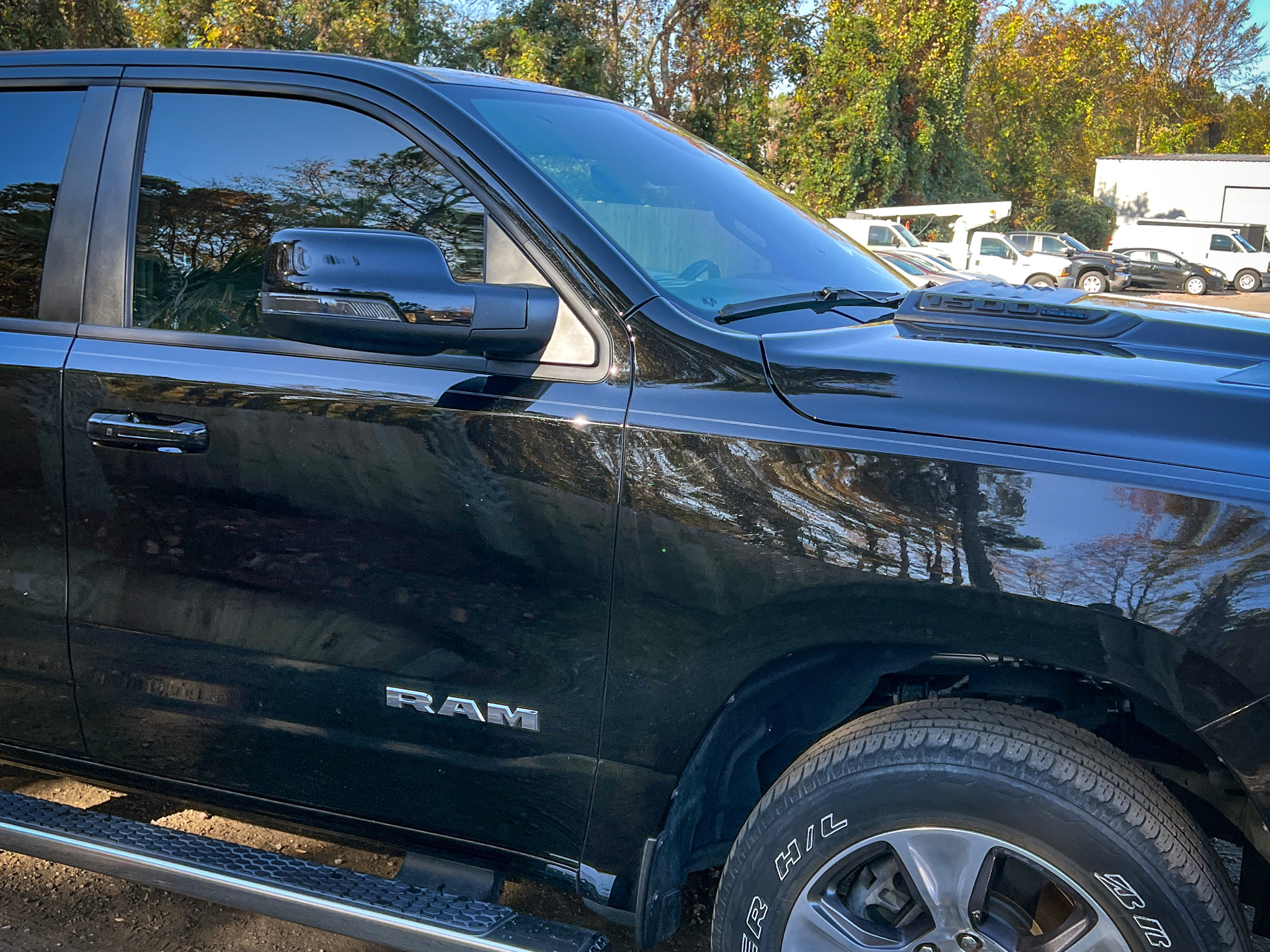 RAM 1500 Laramie 4x4 Crew Cab 5'7" Box 2023