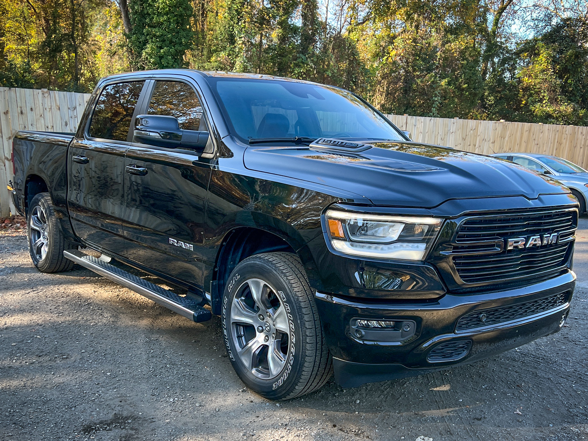 RAM 1500 Laramie 4x4 Crew Cab 5'7" Box 2023