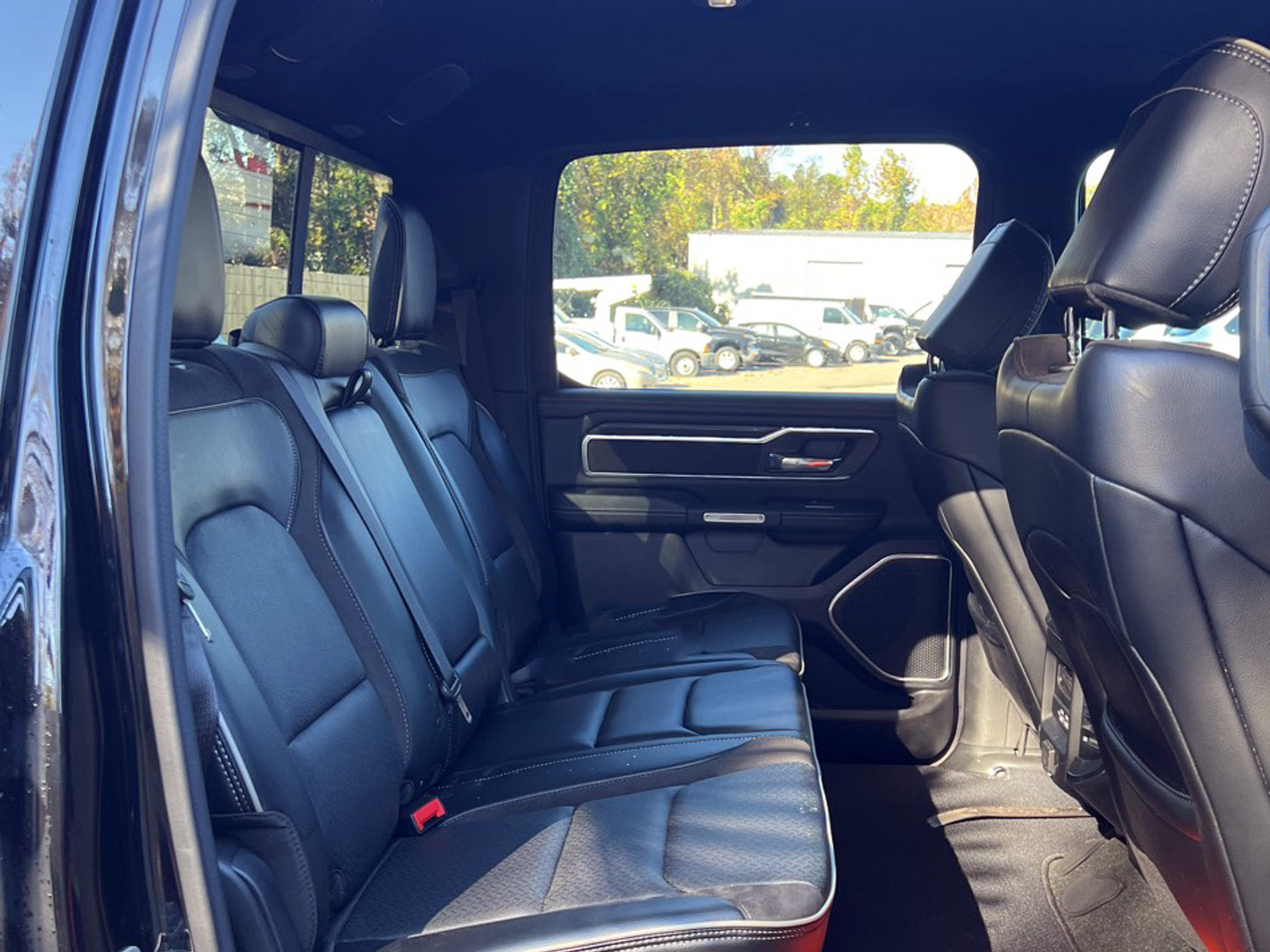 RAM 1500 Laramie 4x4 Crew Cab 5'7" Box 2023