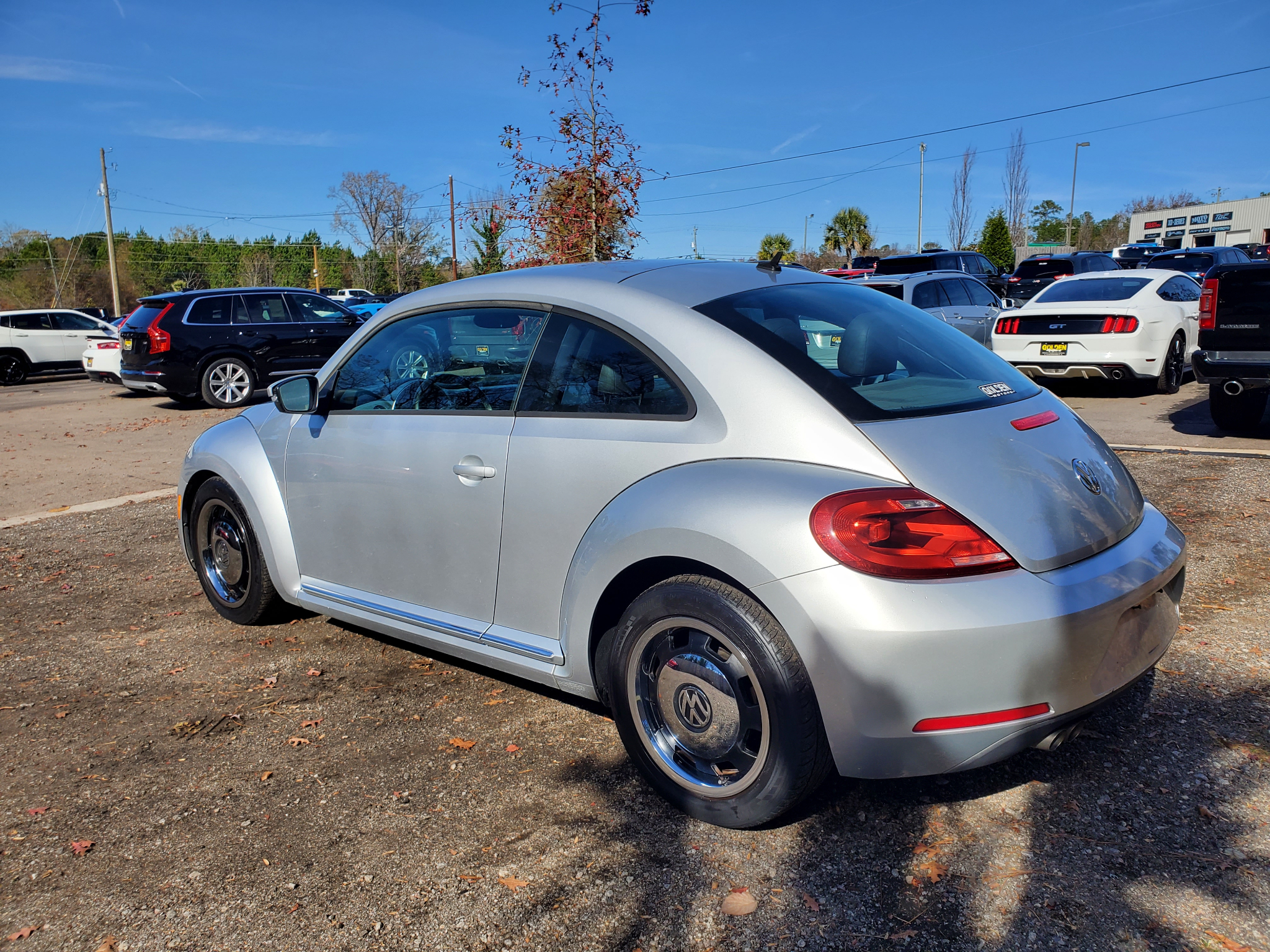 Volkswagen Beetle  2012