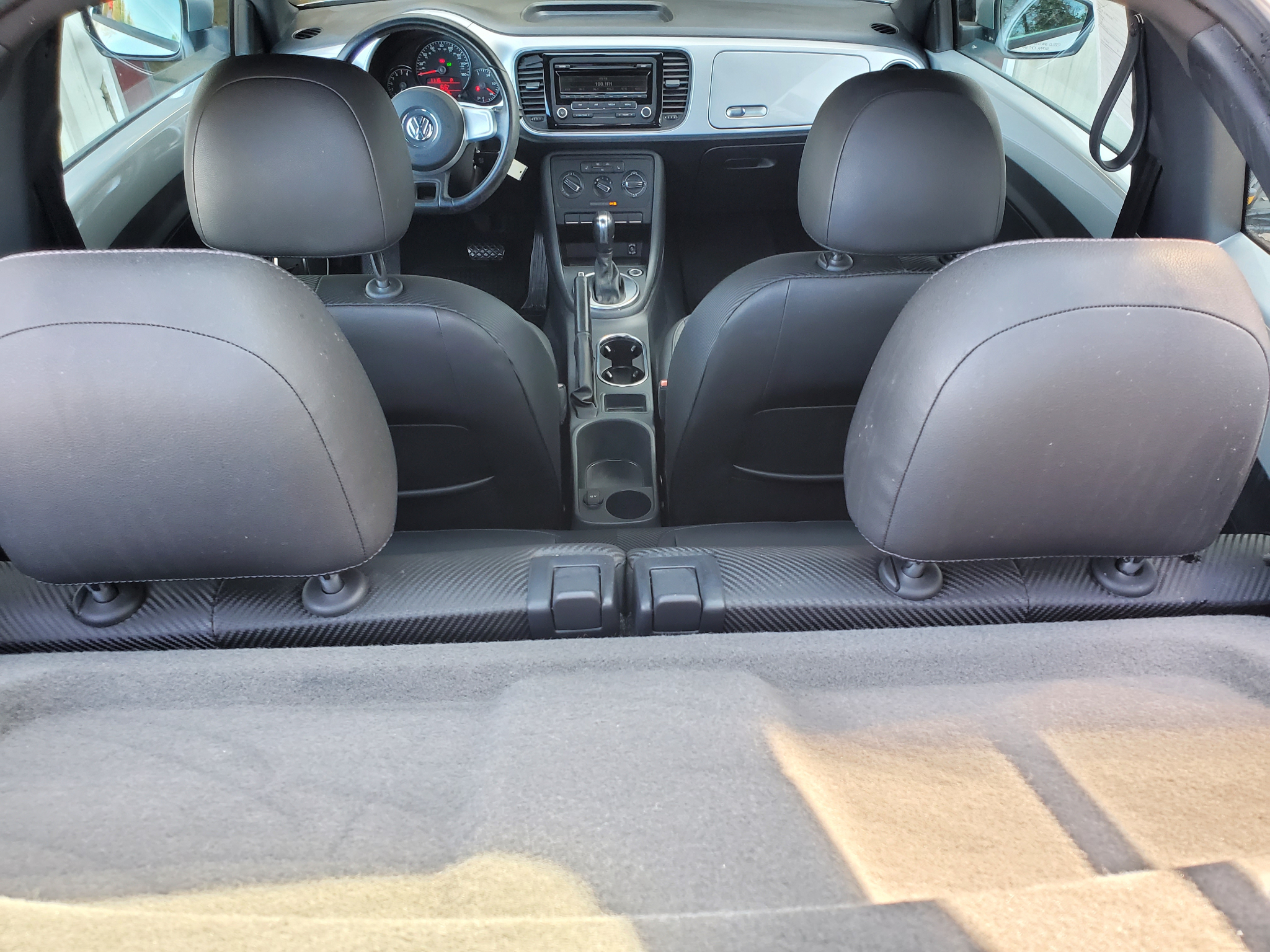 Volkswagen Beetle  2012