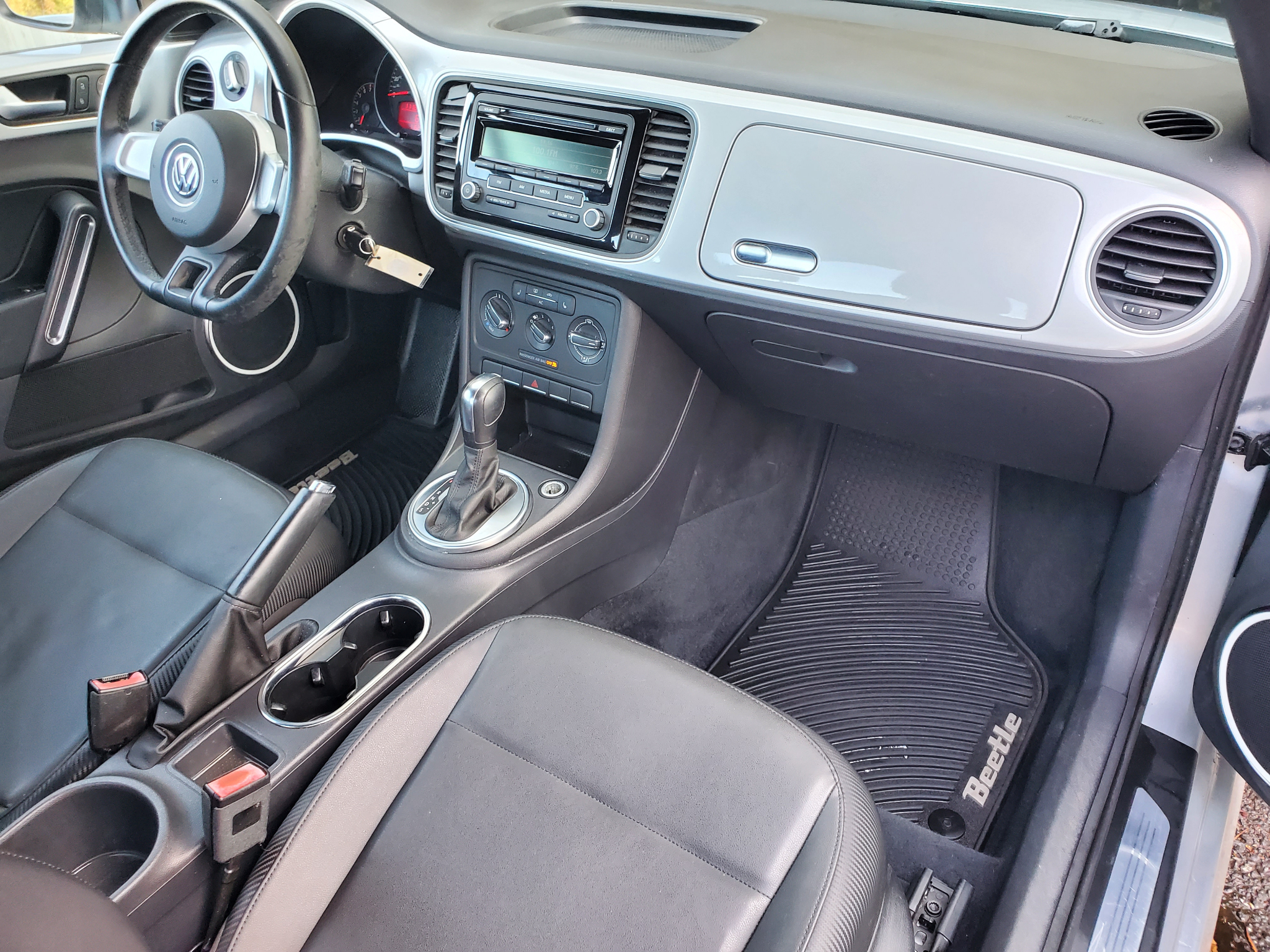 Volkswagen Beetle  2012