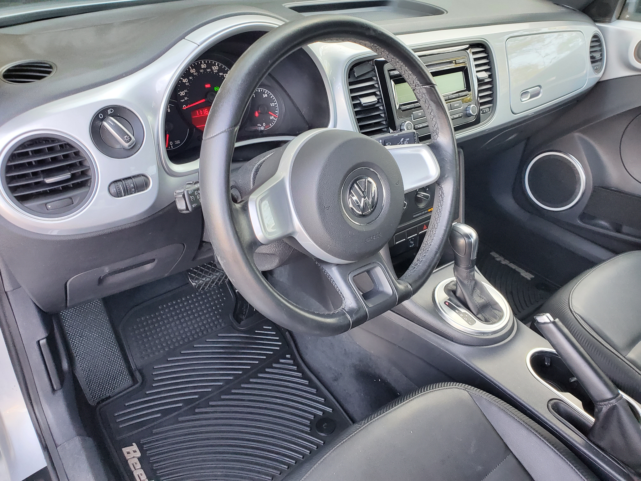 Volkswagen Beetle  2012