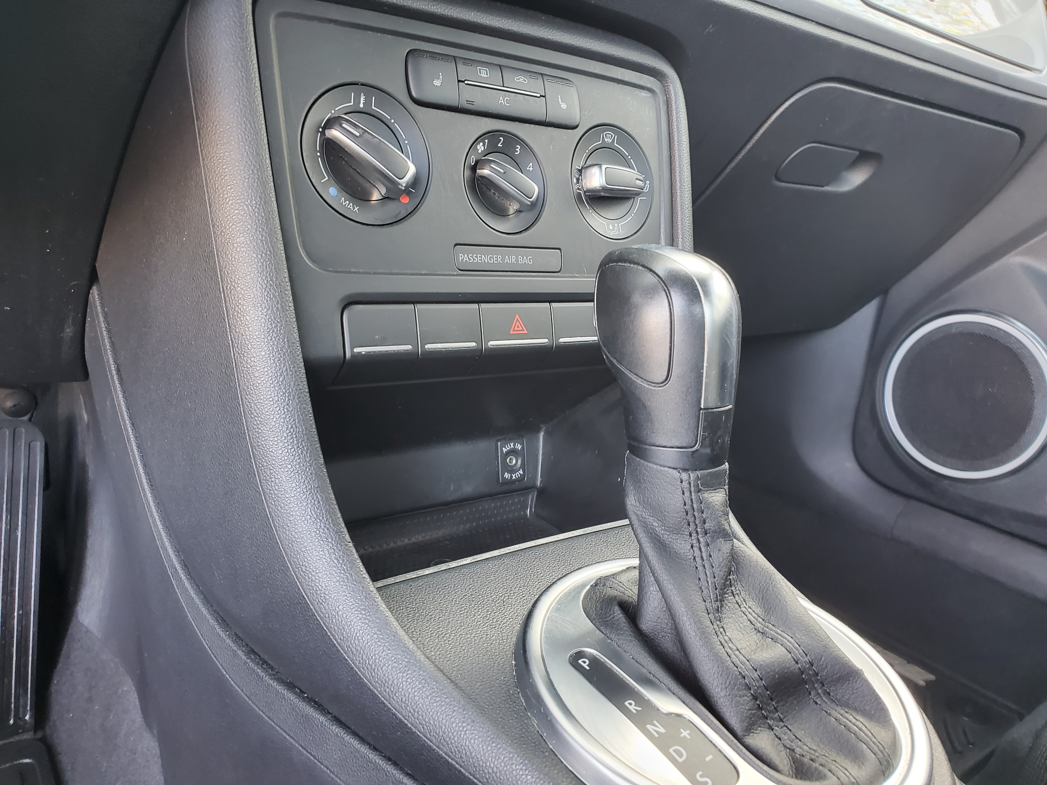 Volkswagen Beetle  2012