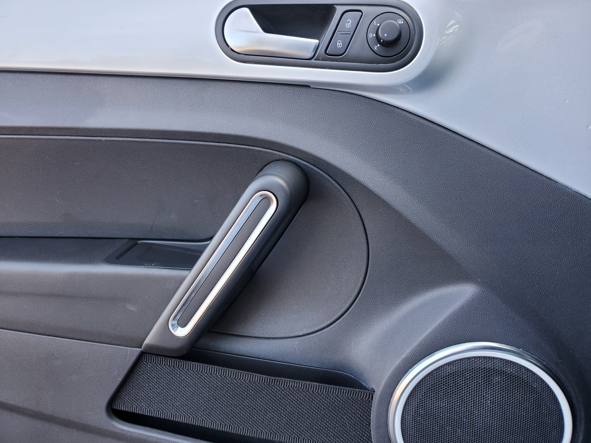 Volkswagen Beetle  2012