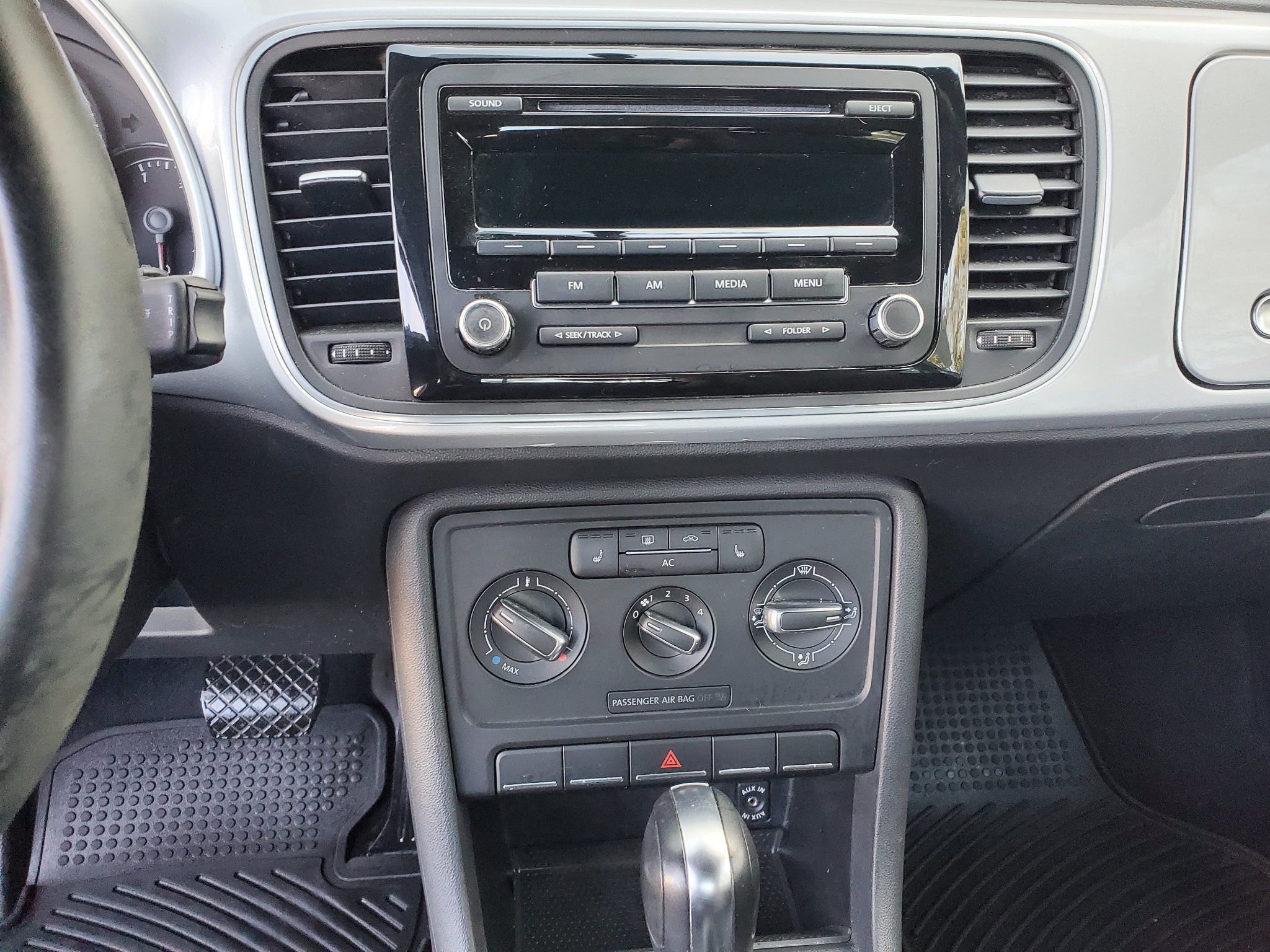 Volkswagen Beetle  2012