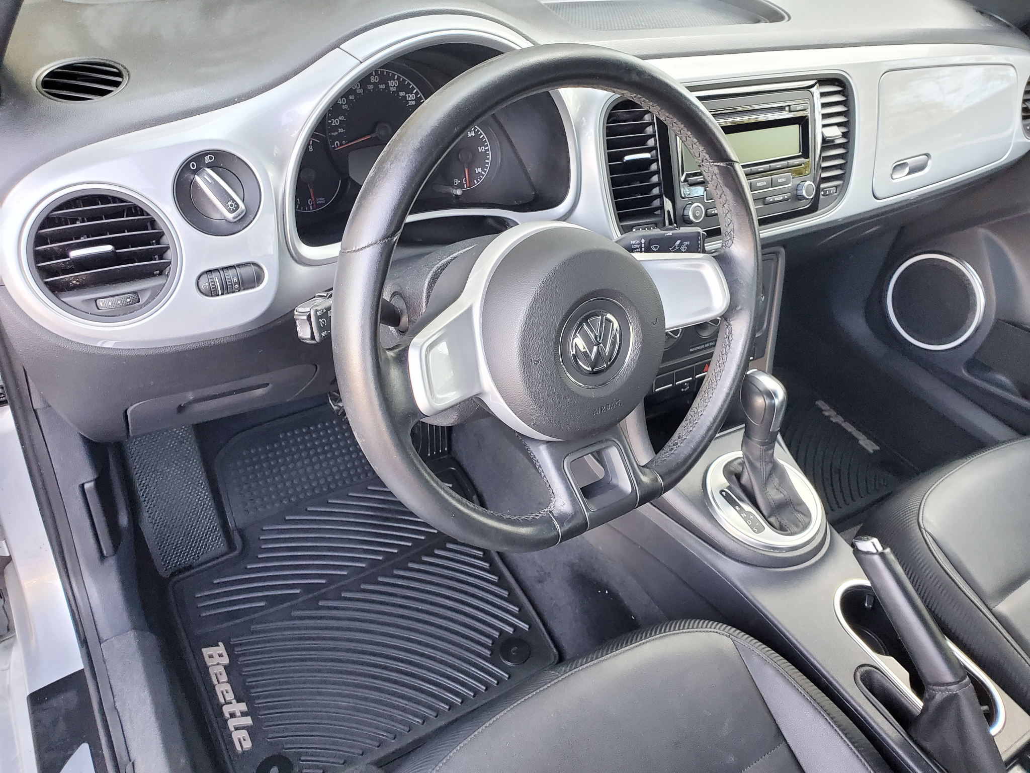 Volkswagen Beetle  2012