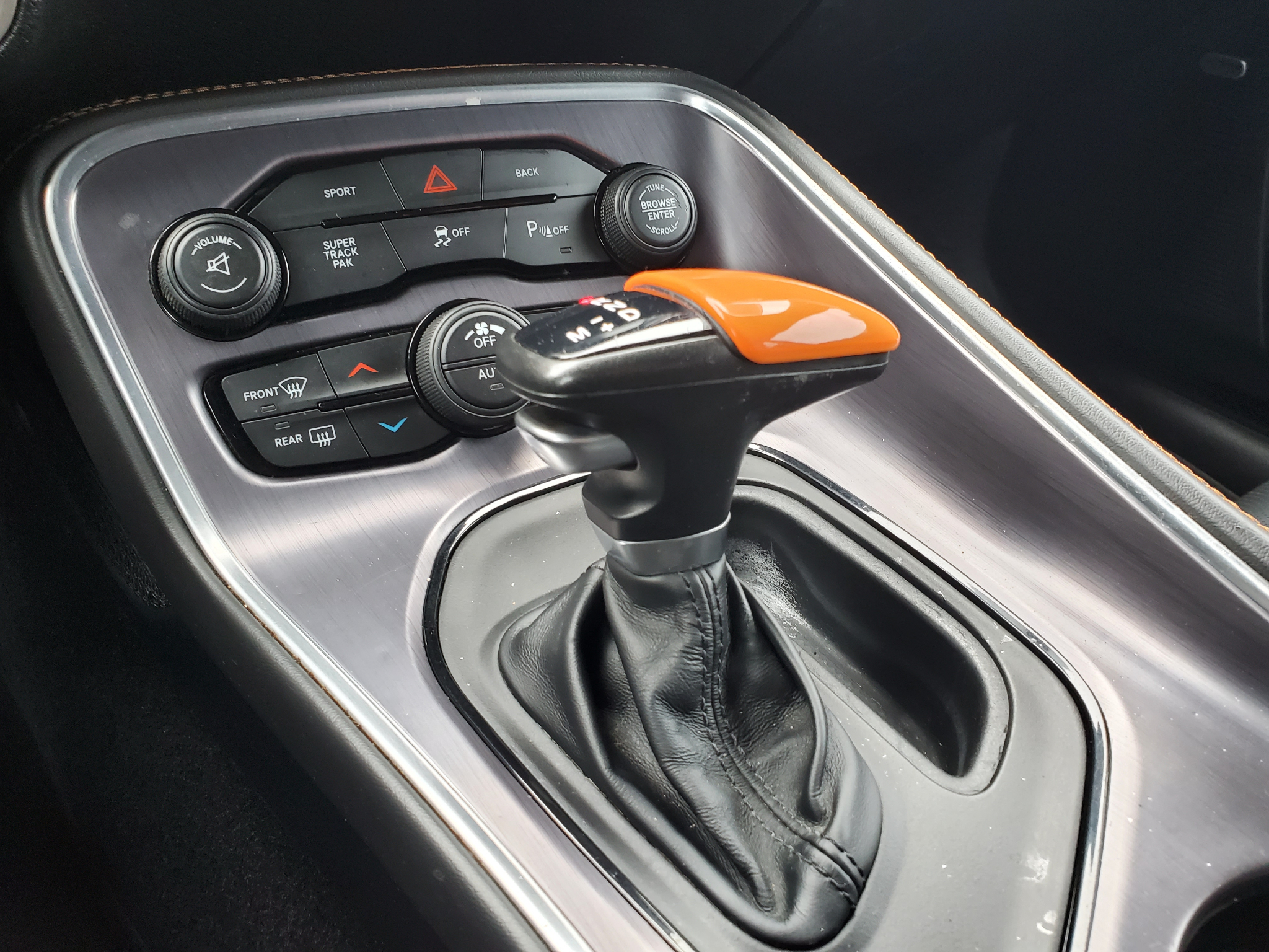 Dodge Challenger  2016