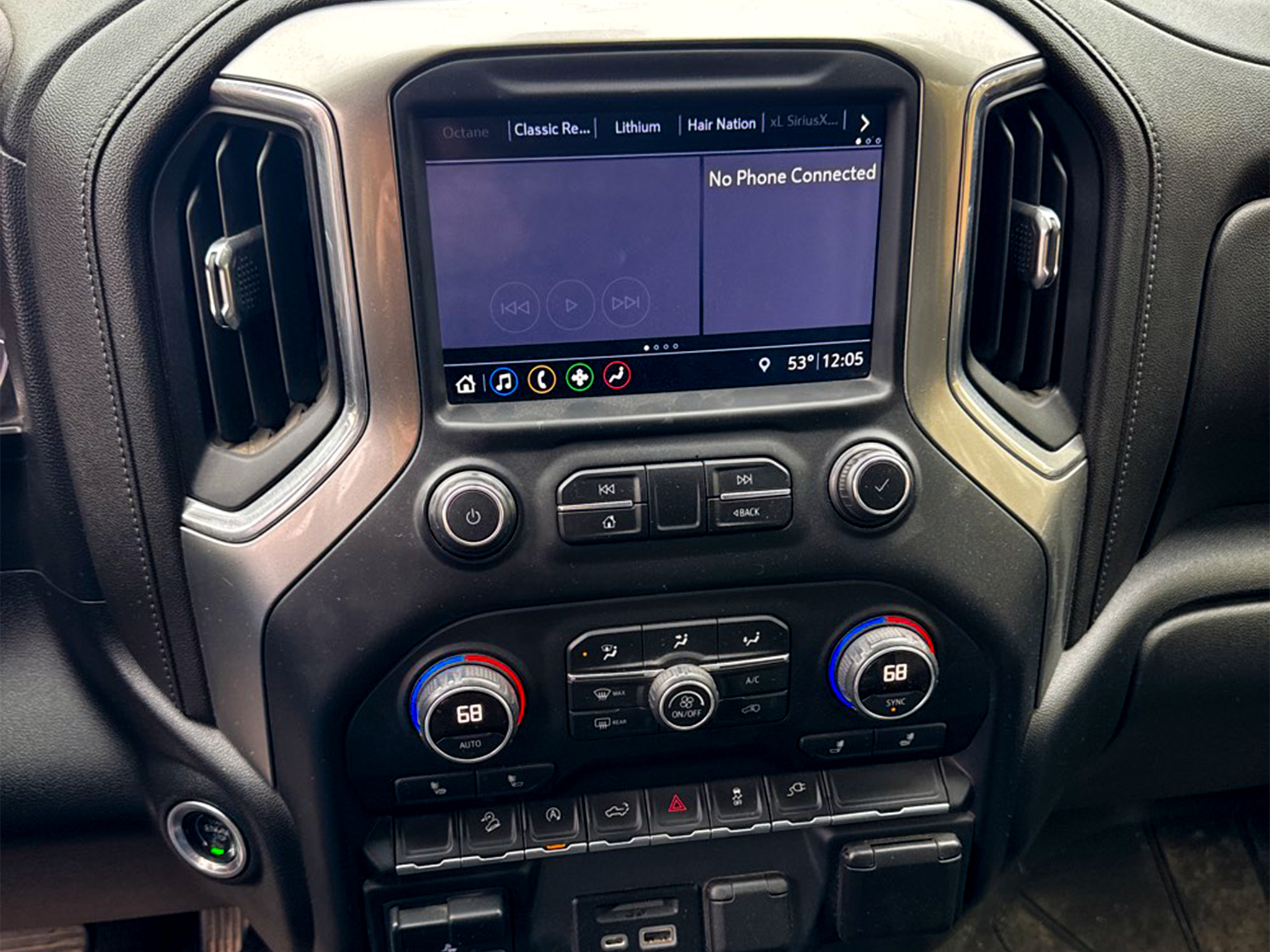 Chevrolet Silverado 1500 4WD Crew Cab 147" LT 2019