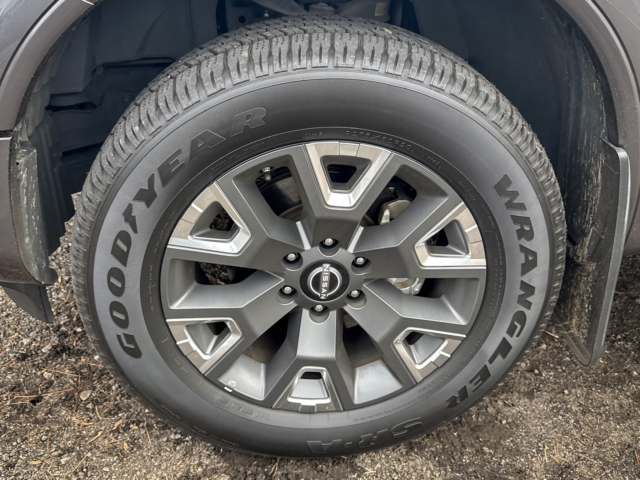 Nissan Titan 4x4 Crew Cab Platinum Reserve 2023