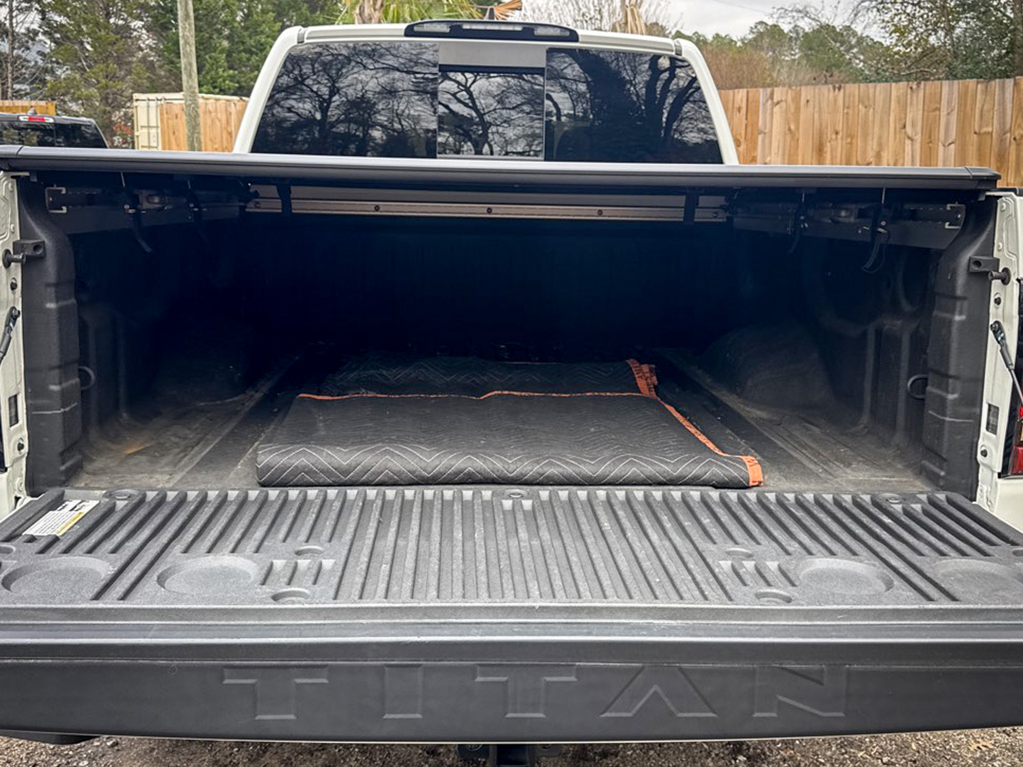 Nissan Titan 4x4 Crew Cab Platinum Reserve 2023