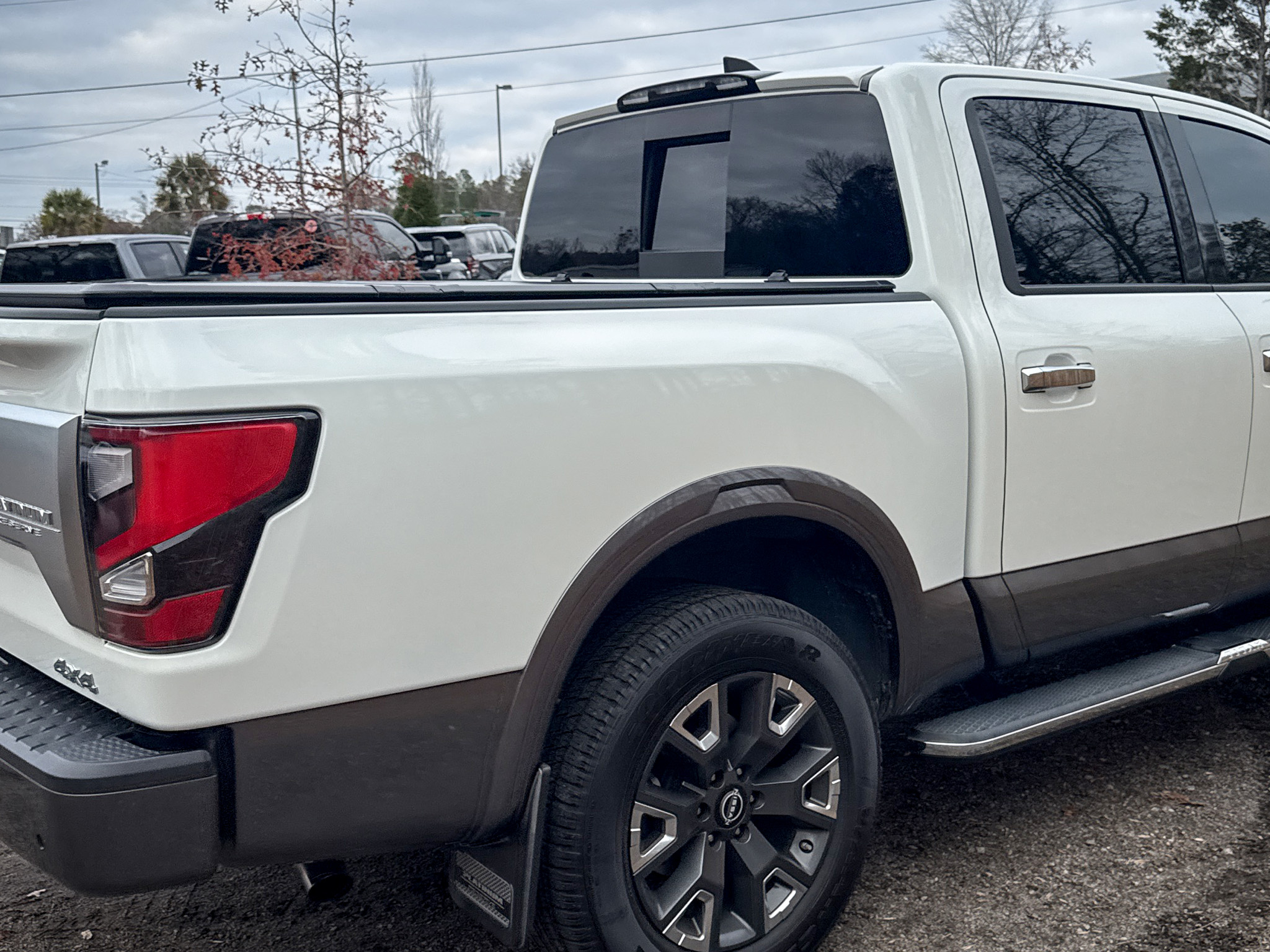 Nissan Titan 4x4 Crew Cab Platinum Reserve 2023
