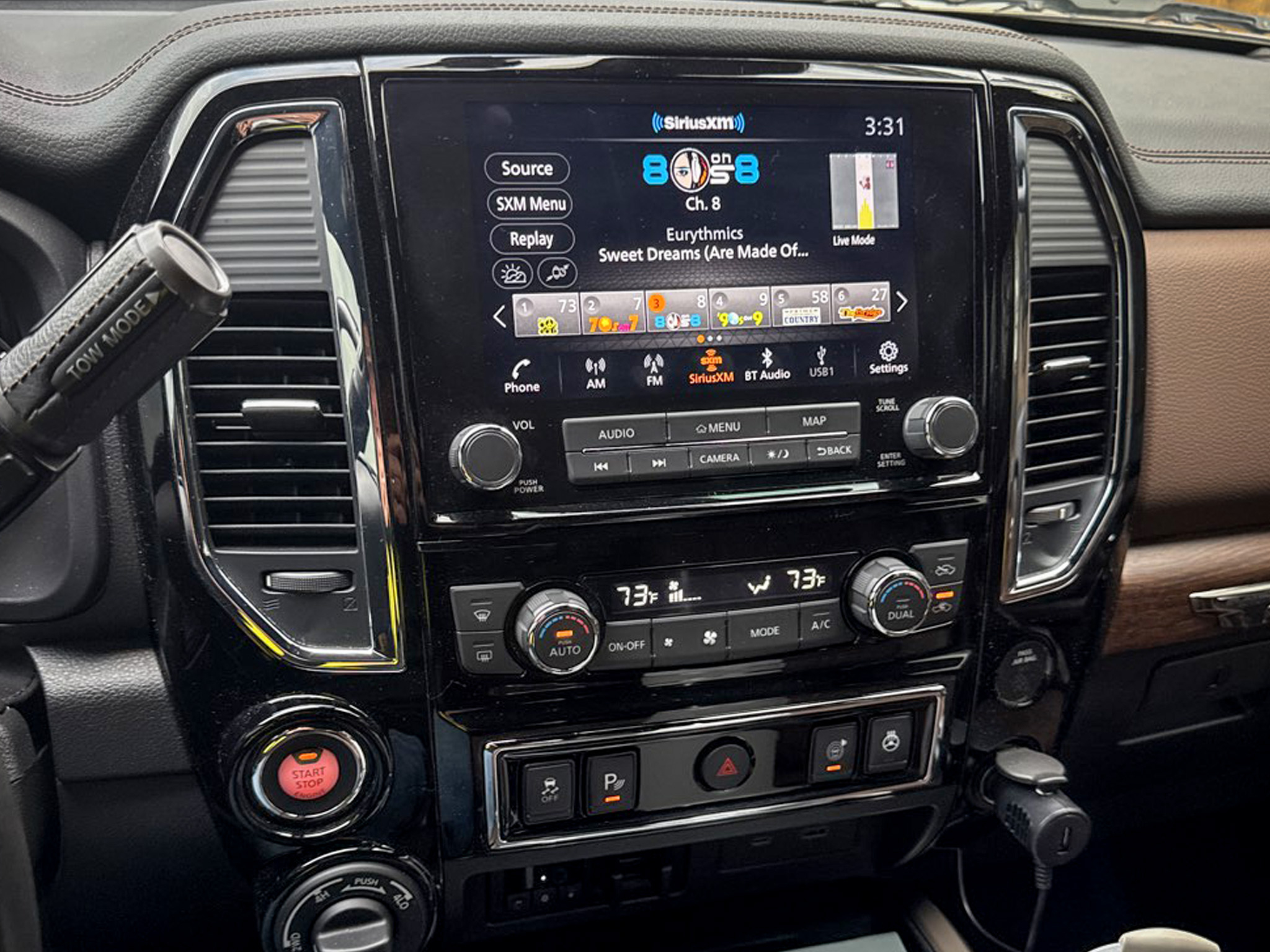 Nissan Titan 4x4 Crew Cab Platinum Reserve 2023