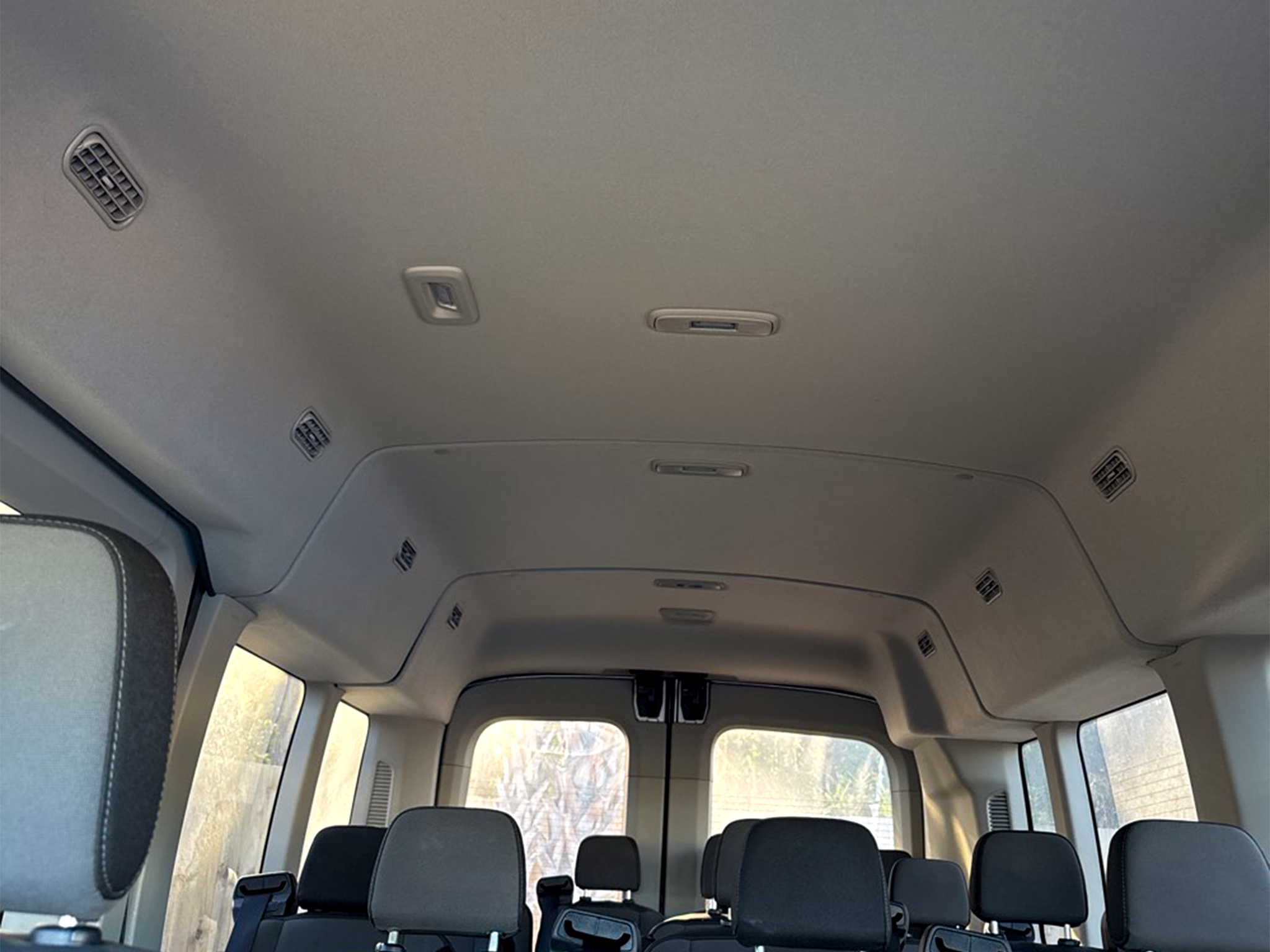 Ford Transit Passenger Wagon  2023