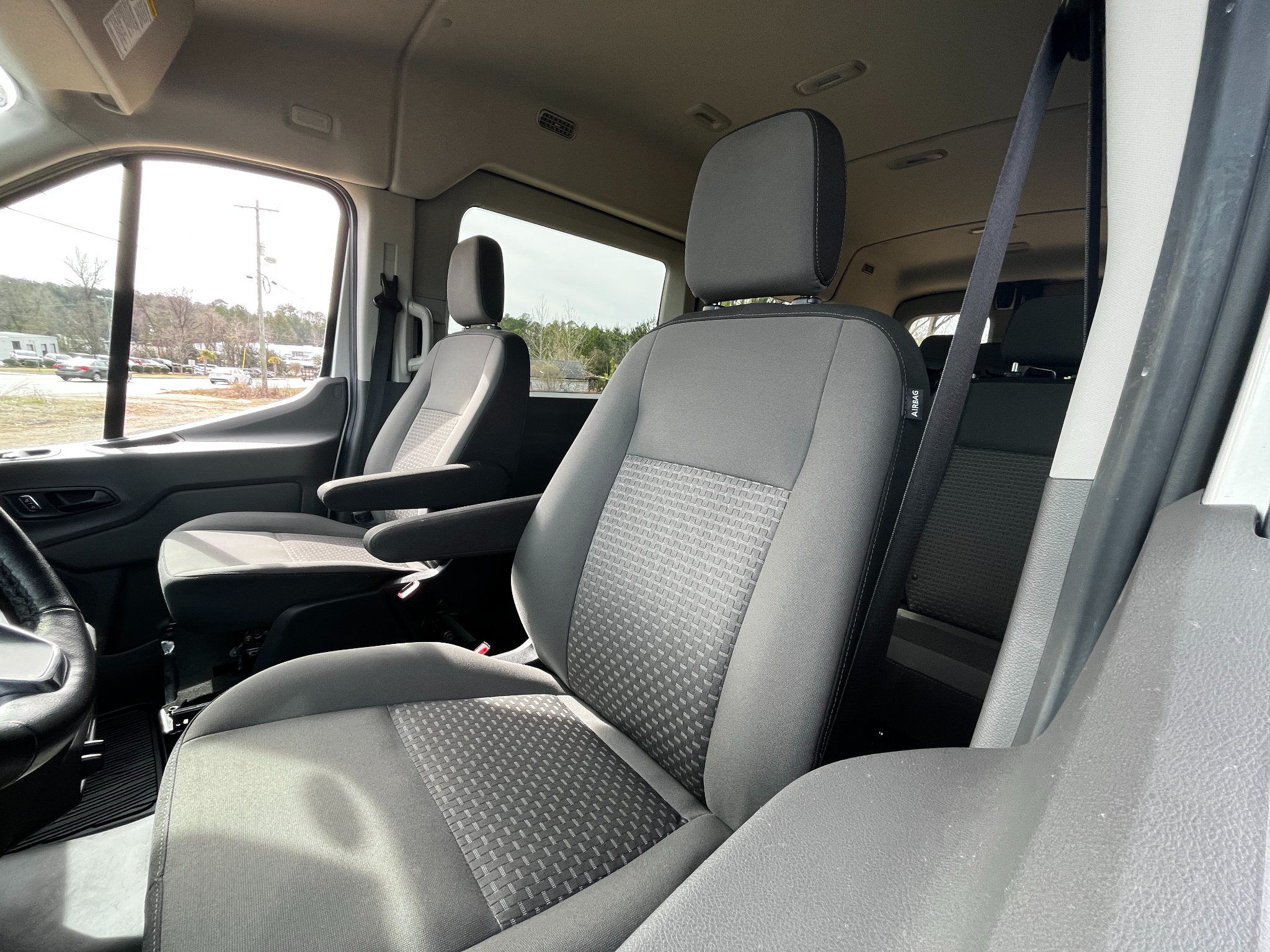 Ford Transit Passenger Wagon  2023