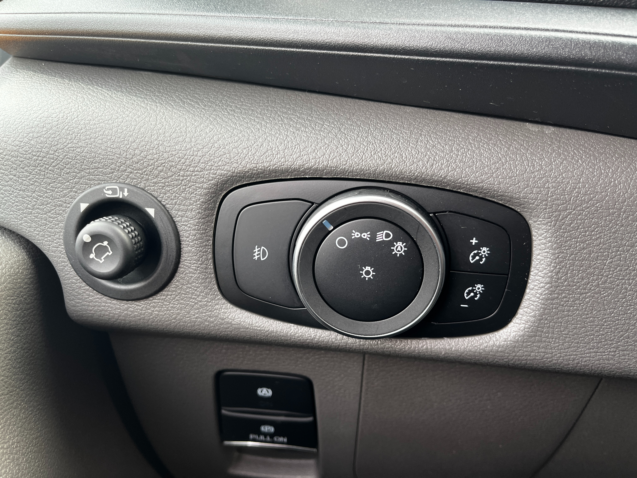 Ford Transit Passenger Wagon  2023