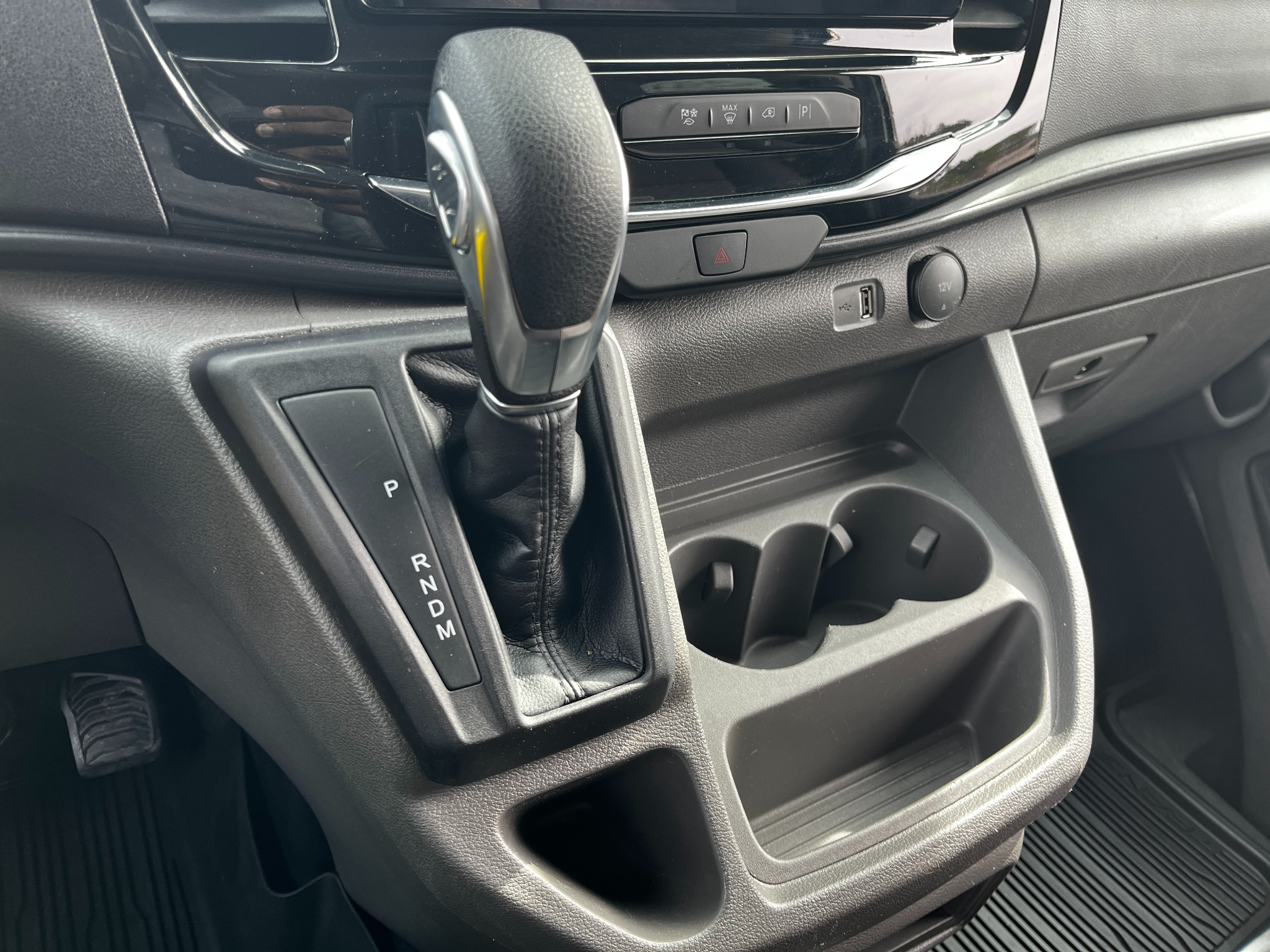 Ford Transit Passenger Wagon  2023