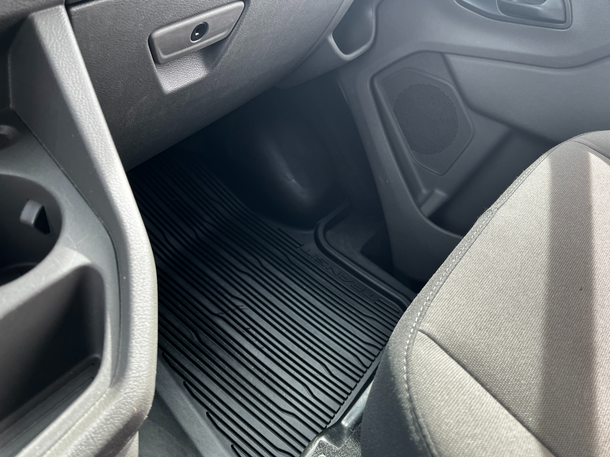 Ford Transit Passenger Wagon  2023