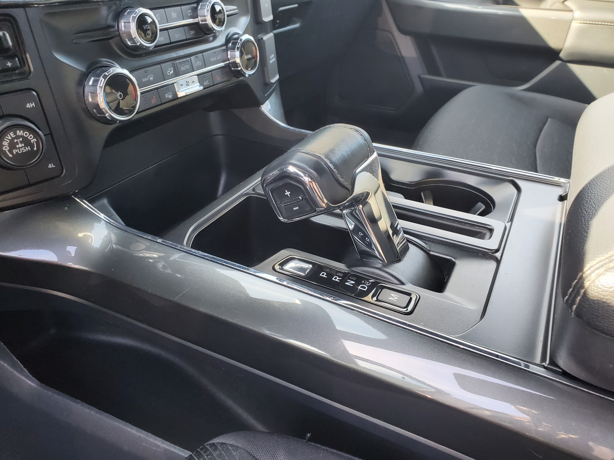 Ford F-150 XLT 4WD SuperCrew 5.5' Box 2022