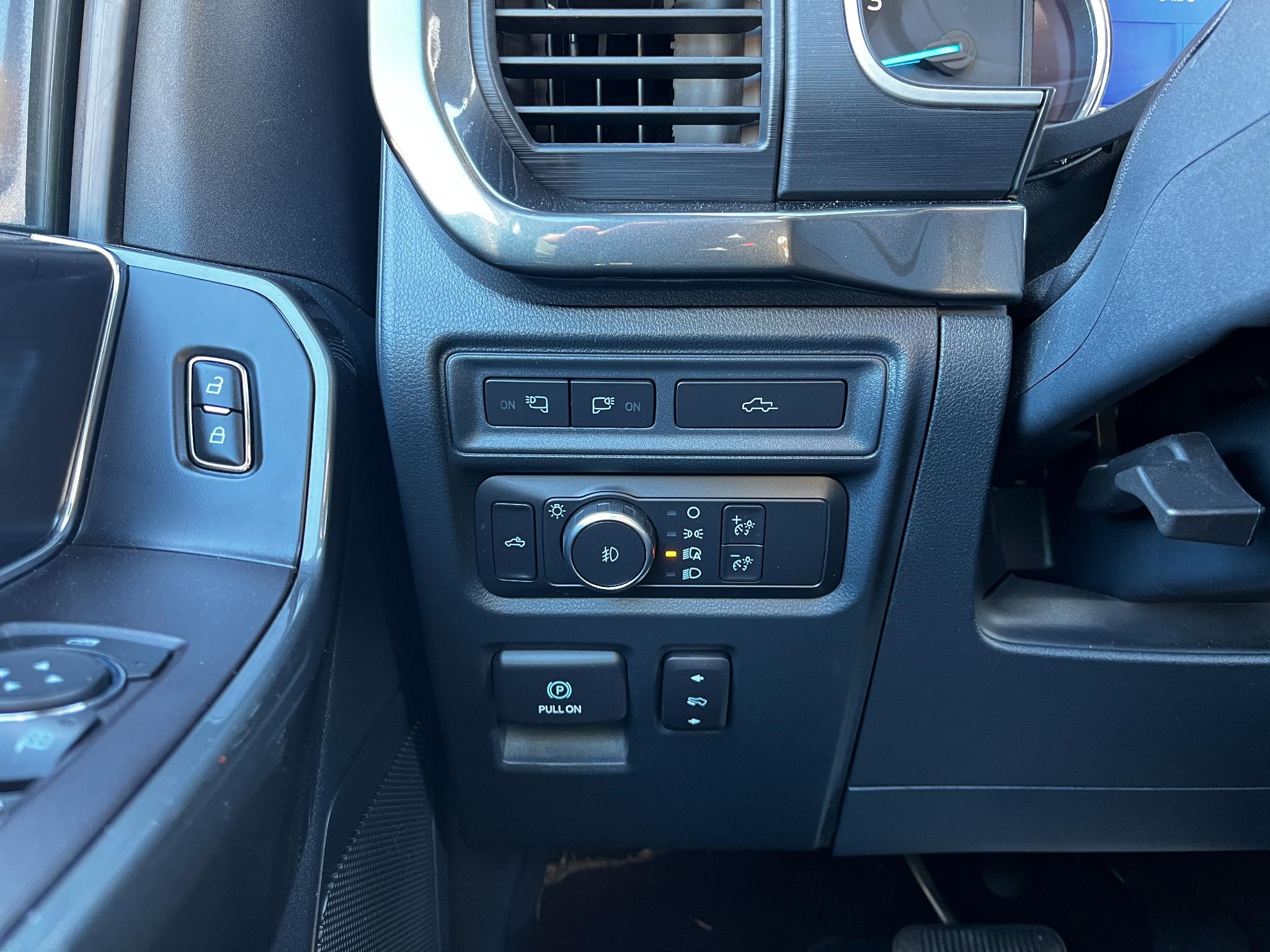 Ford F-150 XLT 4WD SuperCrew 5.5' Box 2022