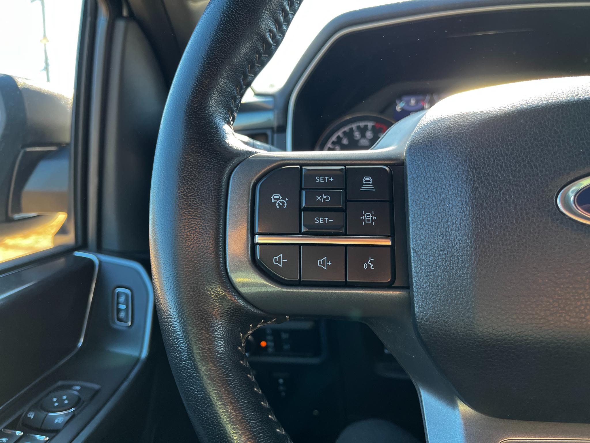 Ford F-150 XLT 4WD SuperCrew 5.5' Box 2022