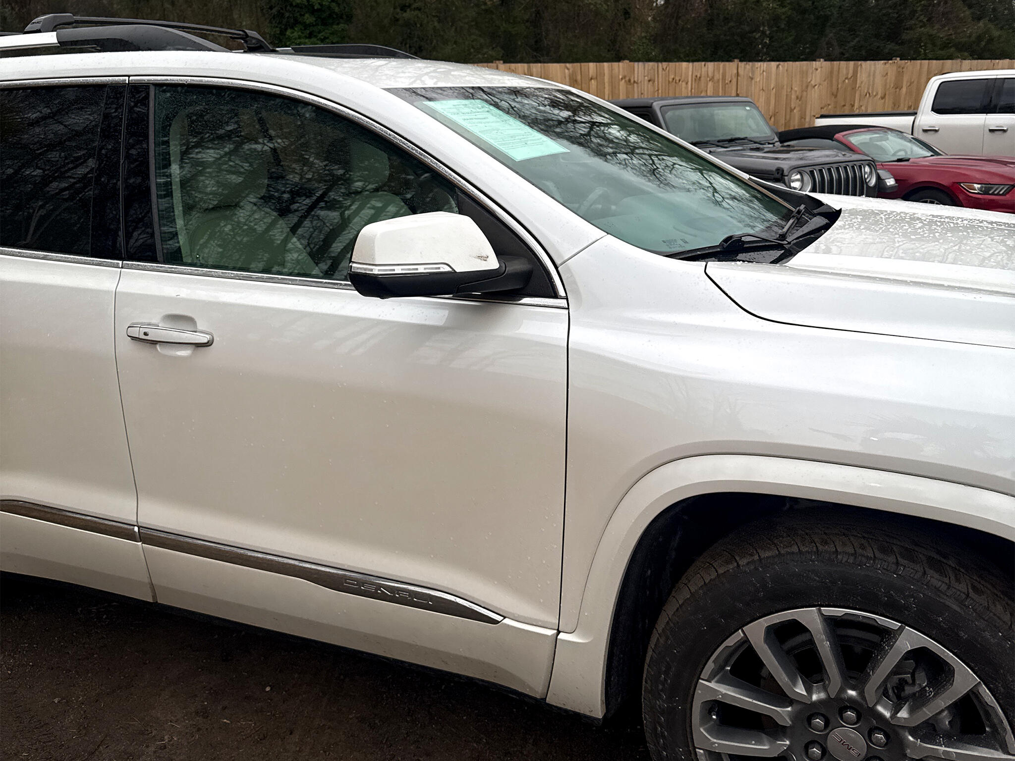 GMC Acadia FWD 4dr Denali 2021