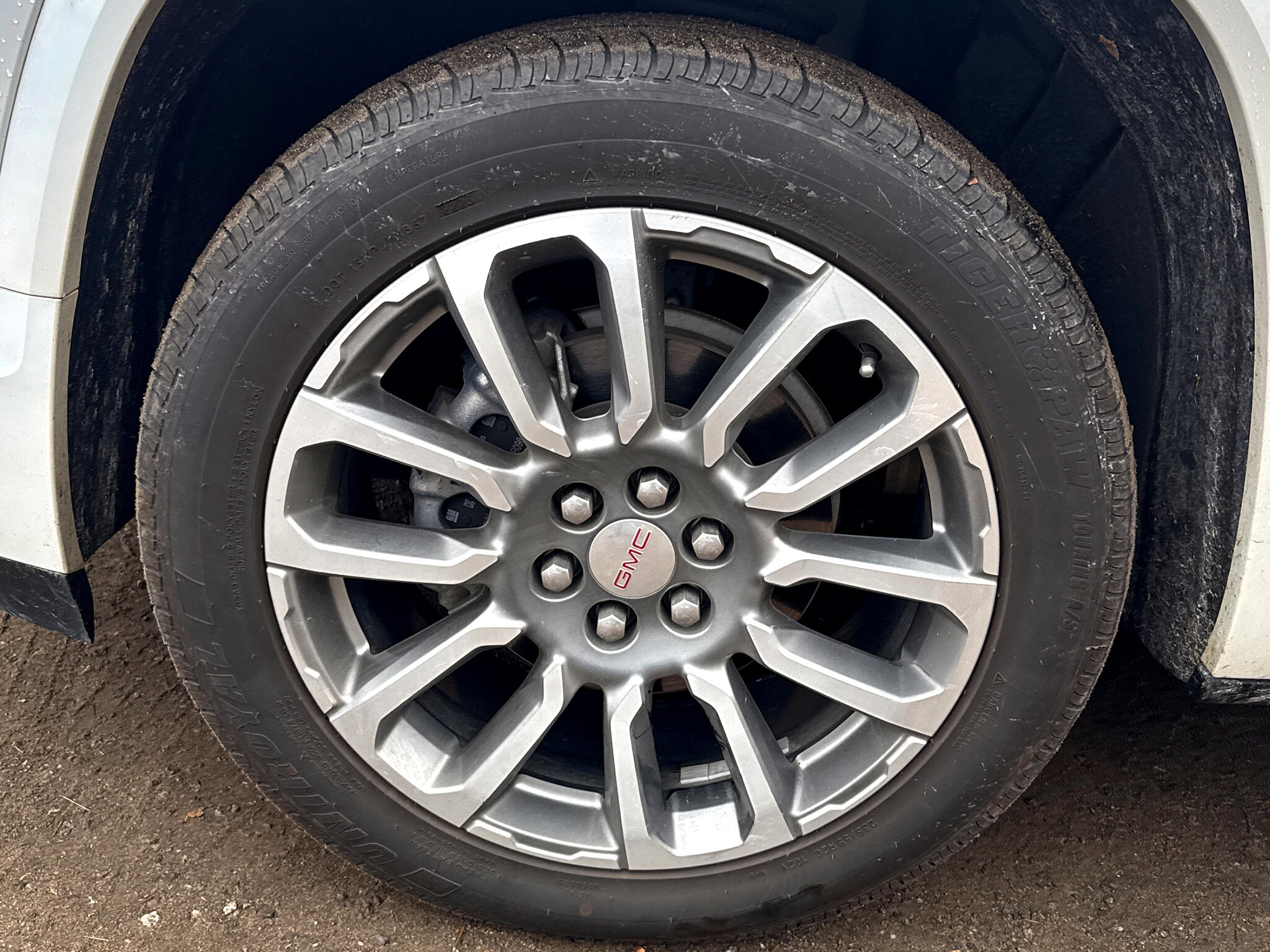 GMC Acadia FWD 4dr Denali 2021