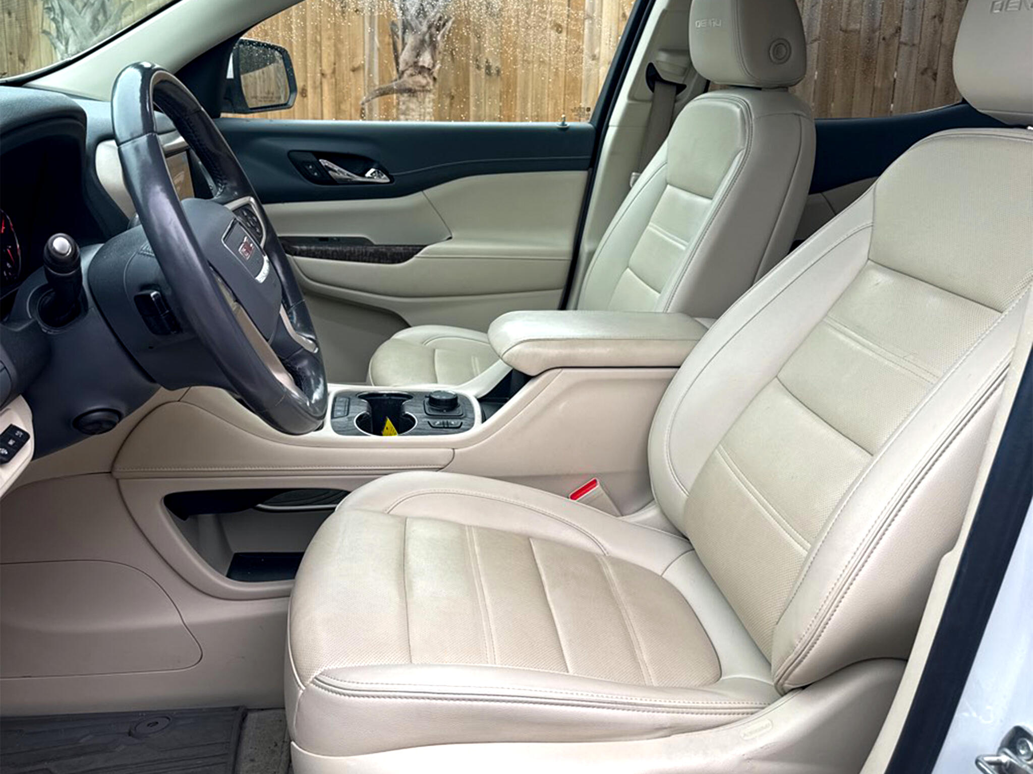 GMC Acadia FWD 4dr Denali 2021