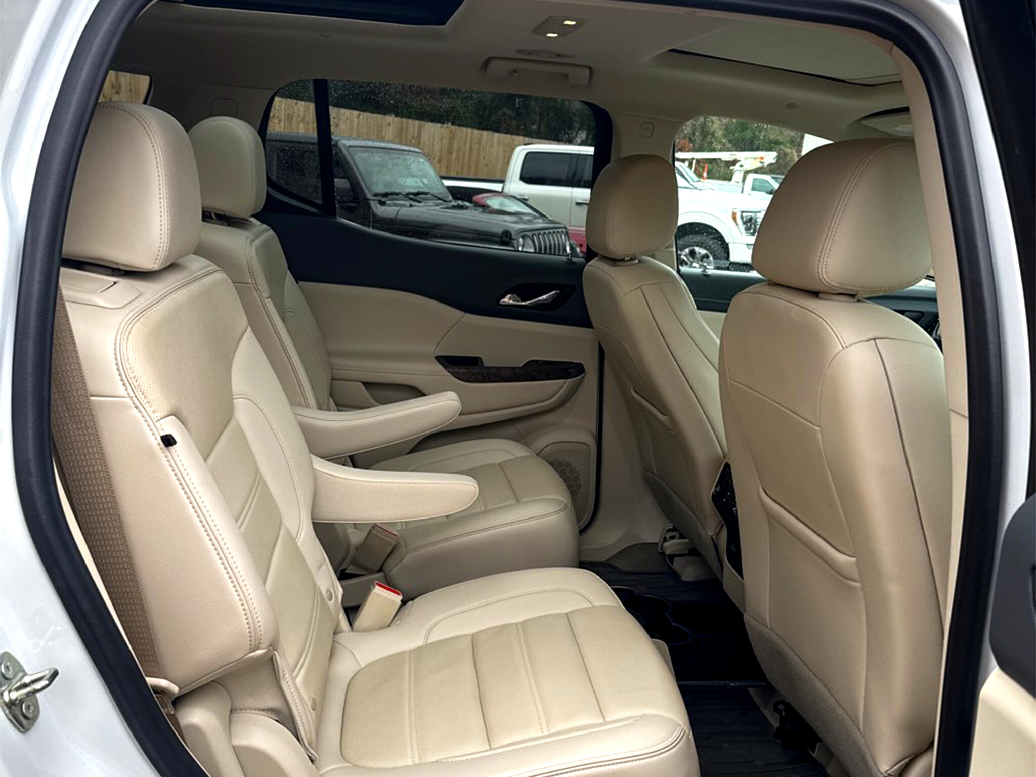 GMC Acadia FWD 4dr Denali 2021