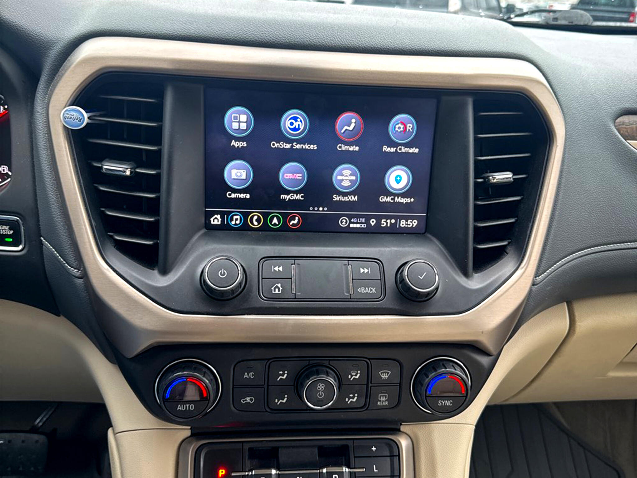 GMC Acadia FWD 4dr Denali 2021