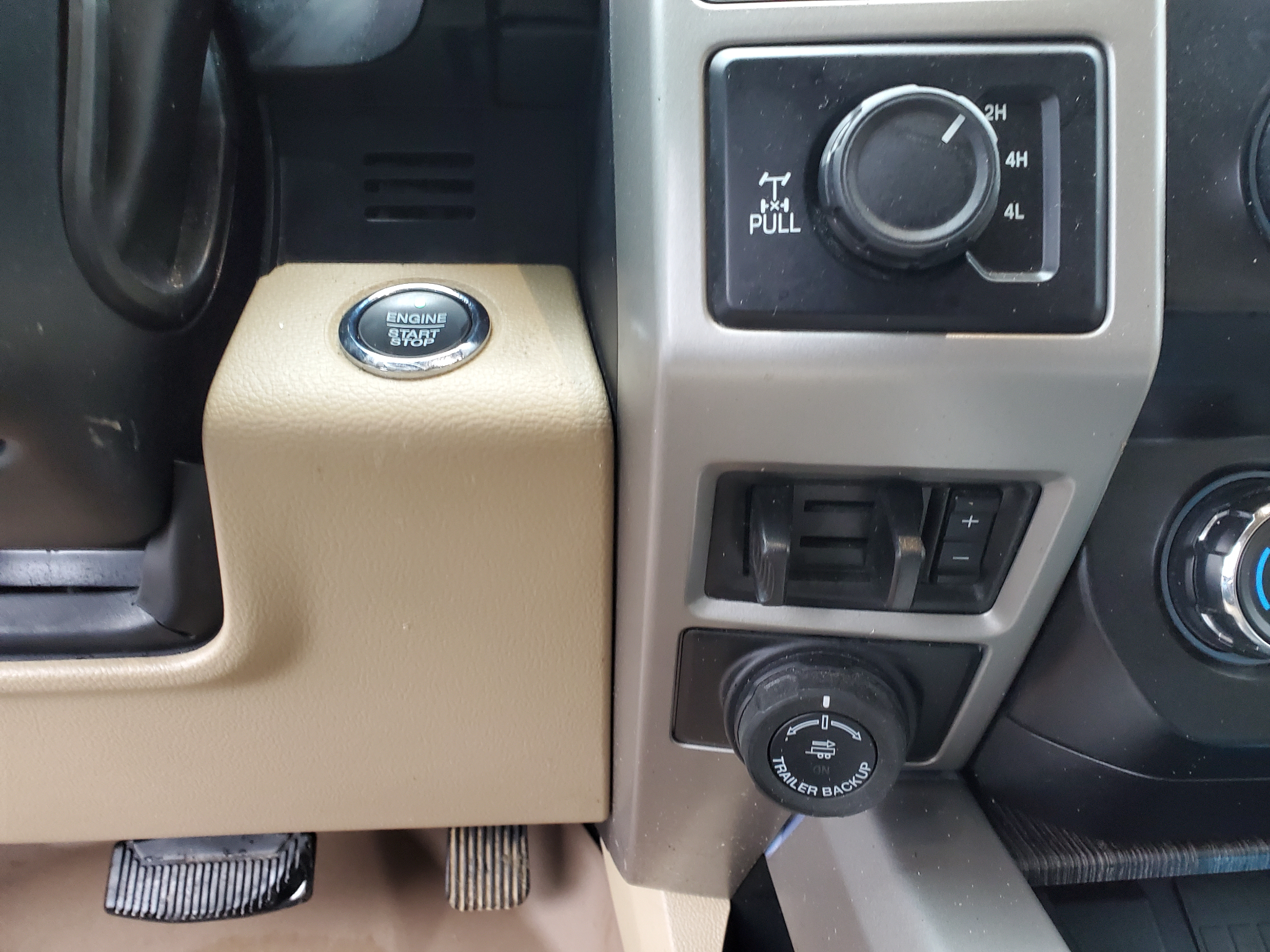 Ford Super Duty F-250 SRW Lariat 4WD Crew Cab 6.75' Box 2020