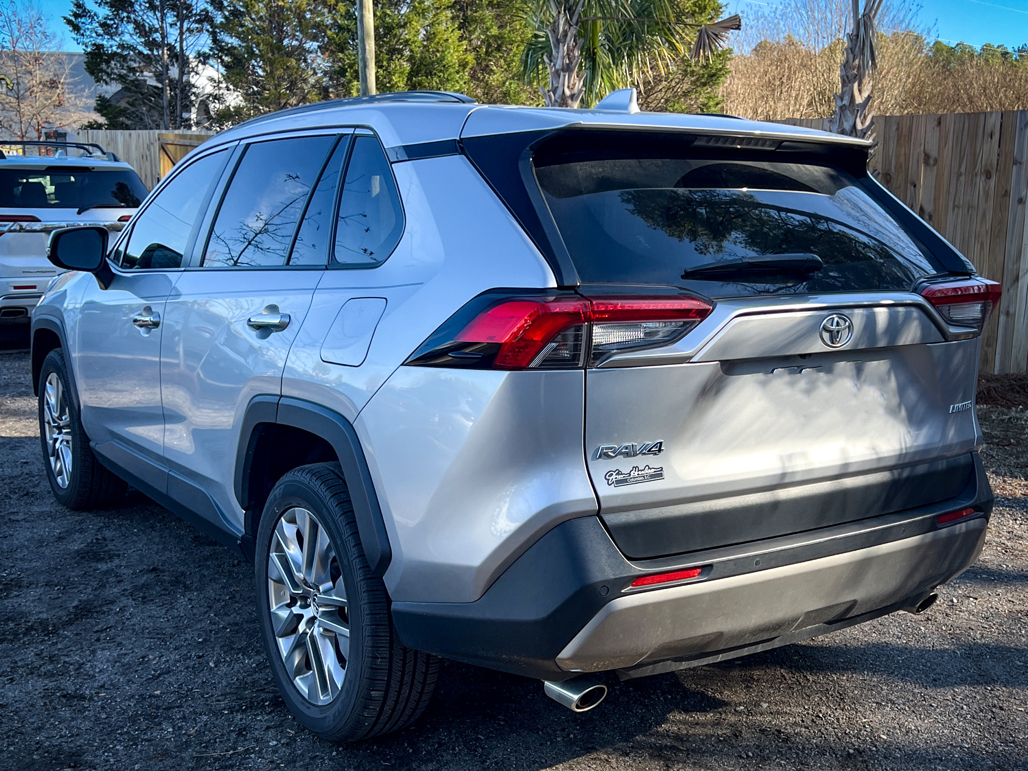 Toyota RAV4 Limited FWD (Natl) 2023