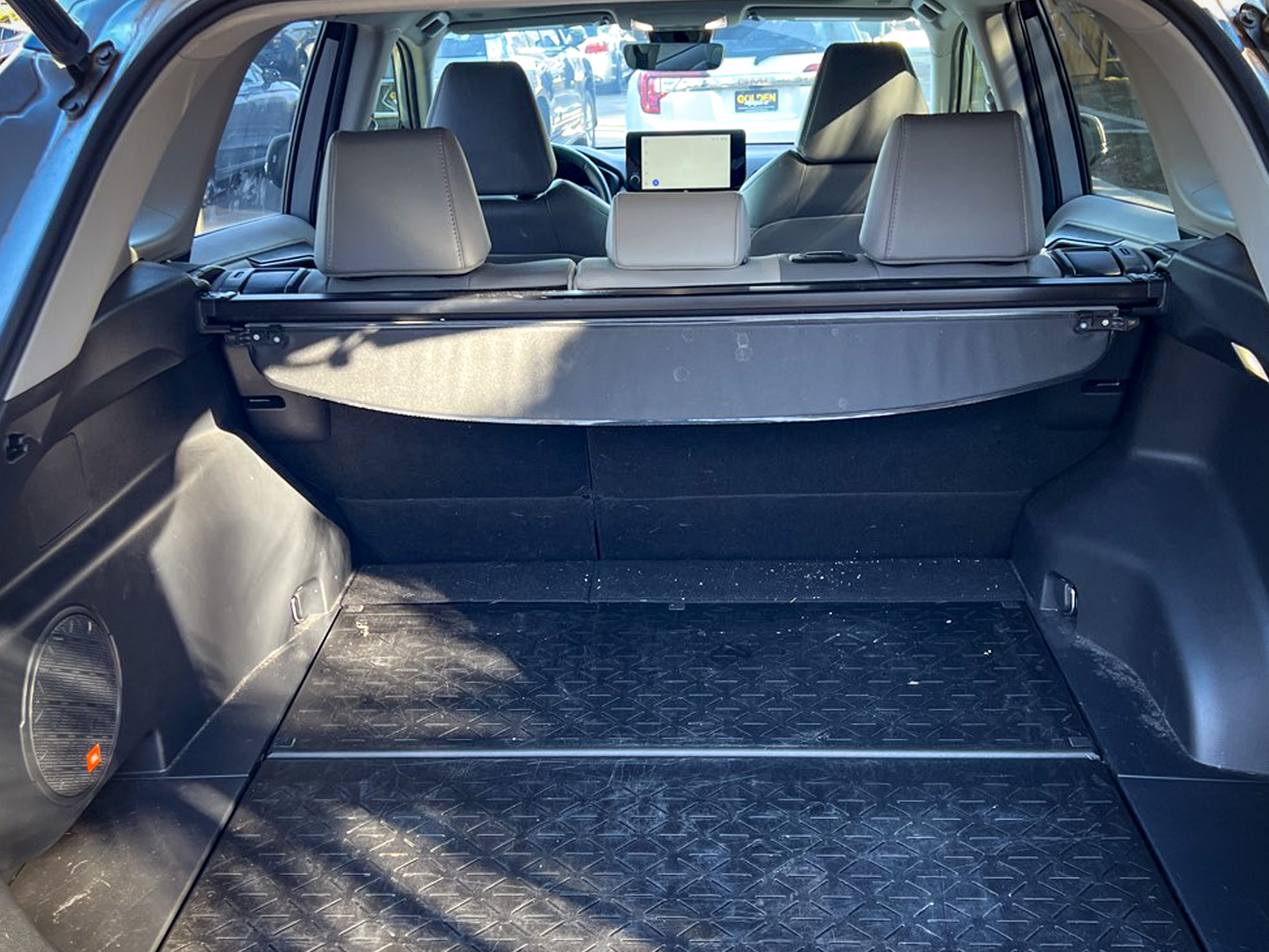 Toyota RAV4 Limited FWD (Natl) 2023