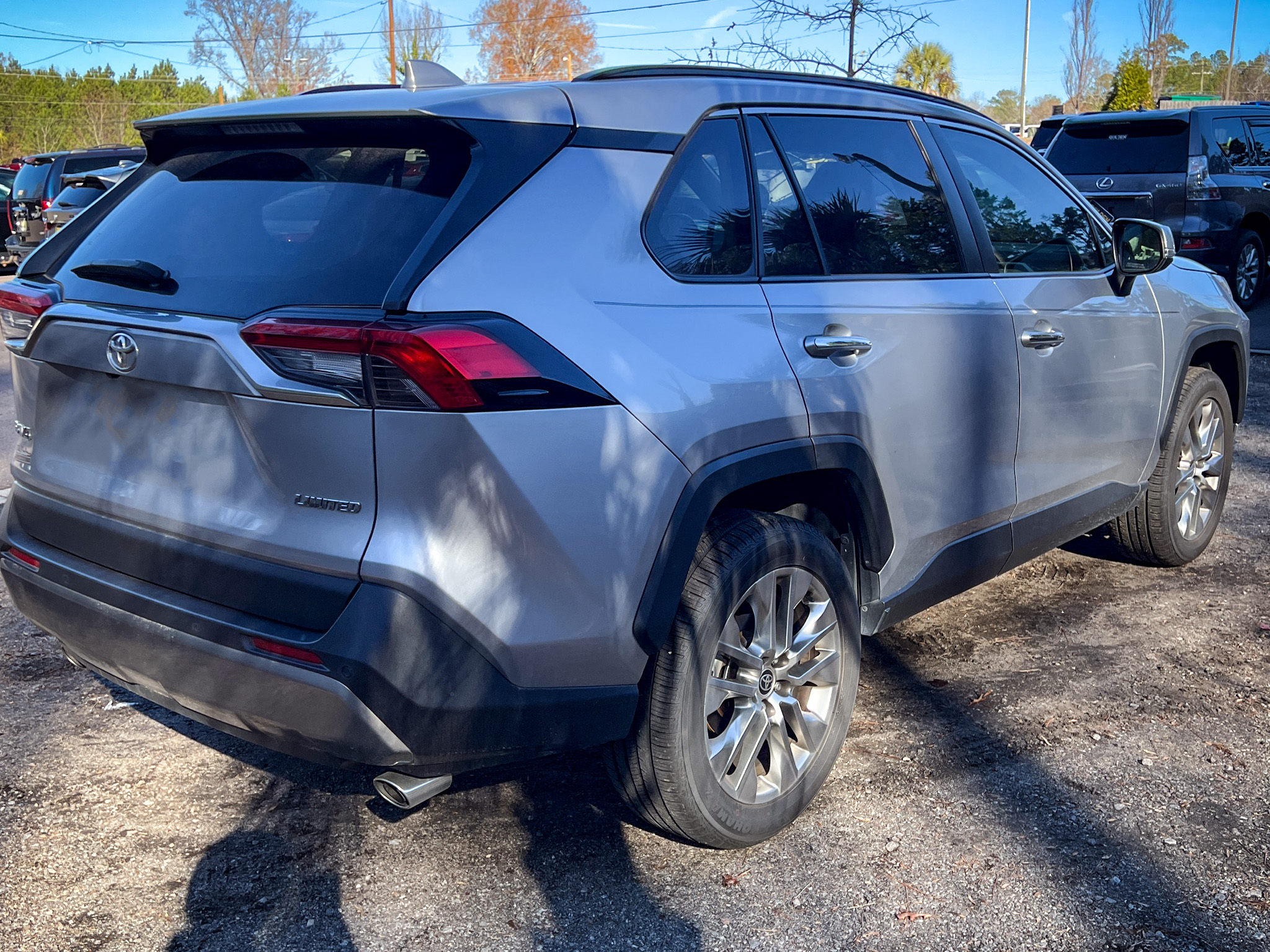 Toyota RAV4 Limited FWD (Natl) 2023