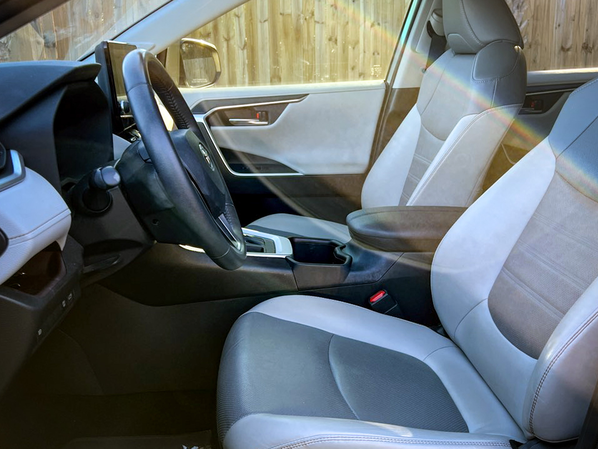 Toyota RAV4 Limited FWD (Natl) 2023