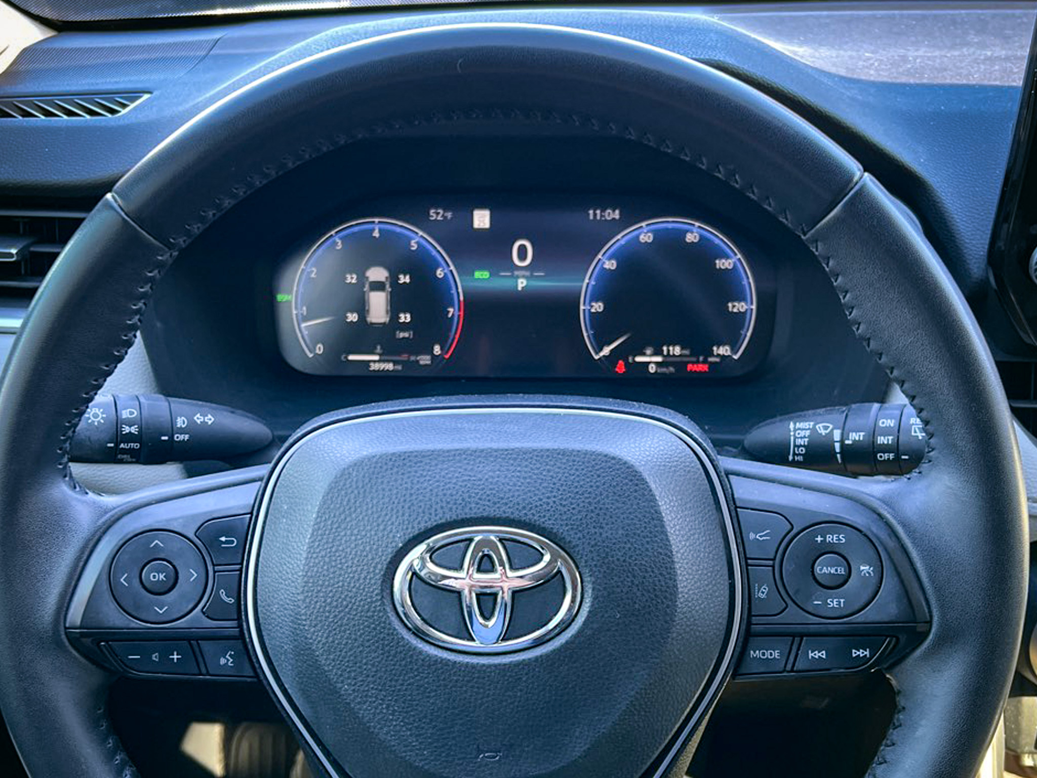 Toyota RAV4 Limited FWD (Natl) 2023