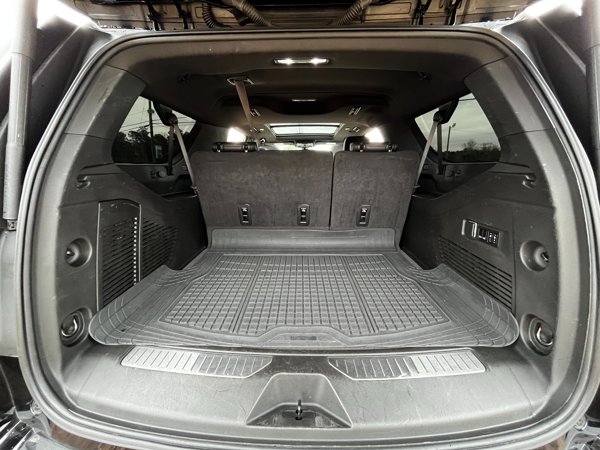 Chevrolet Suburban 4WD 4dr Z71 2022