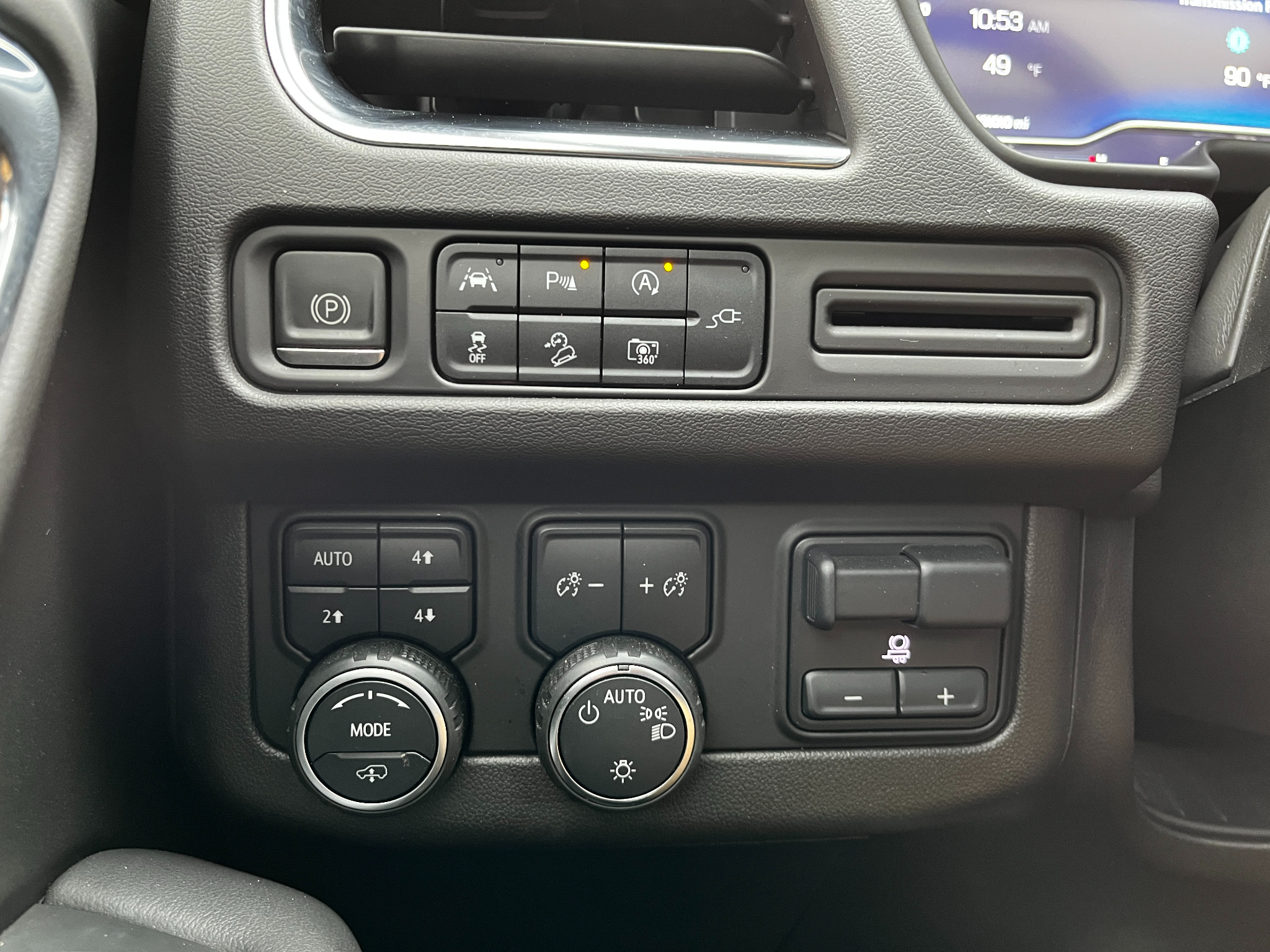 Chevrolet Suburban 4WD 4dr Z71 2022