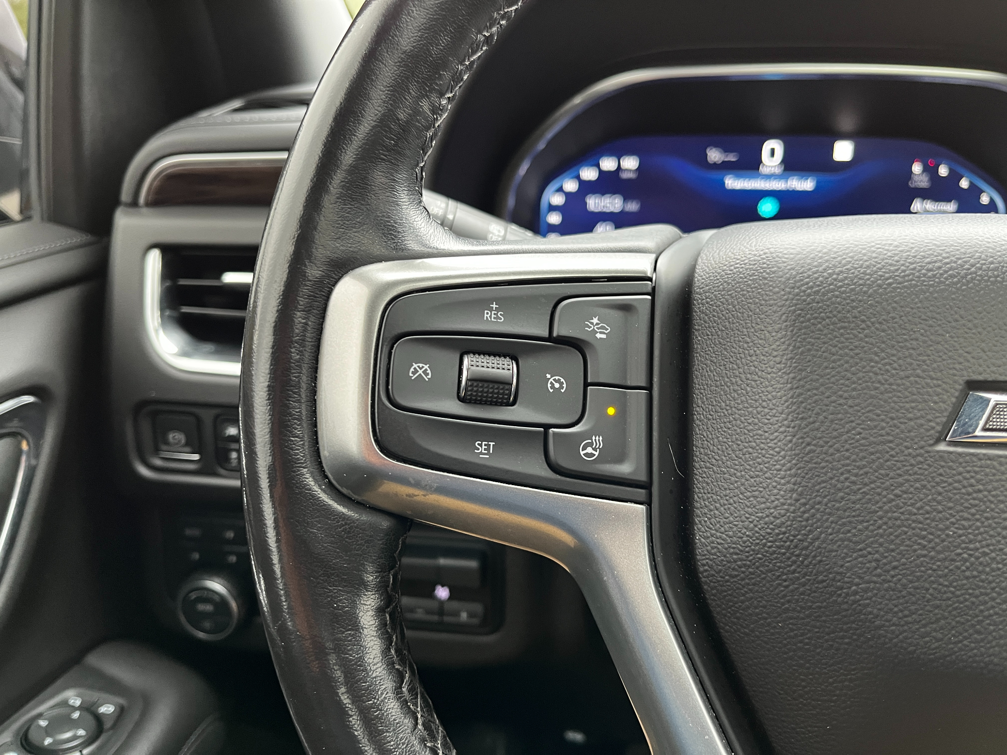 Chevrolet Suburban 4WD 4dr Z71 2022