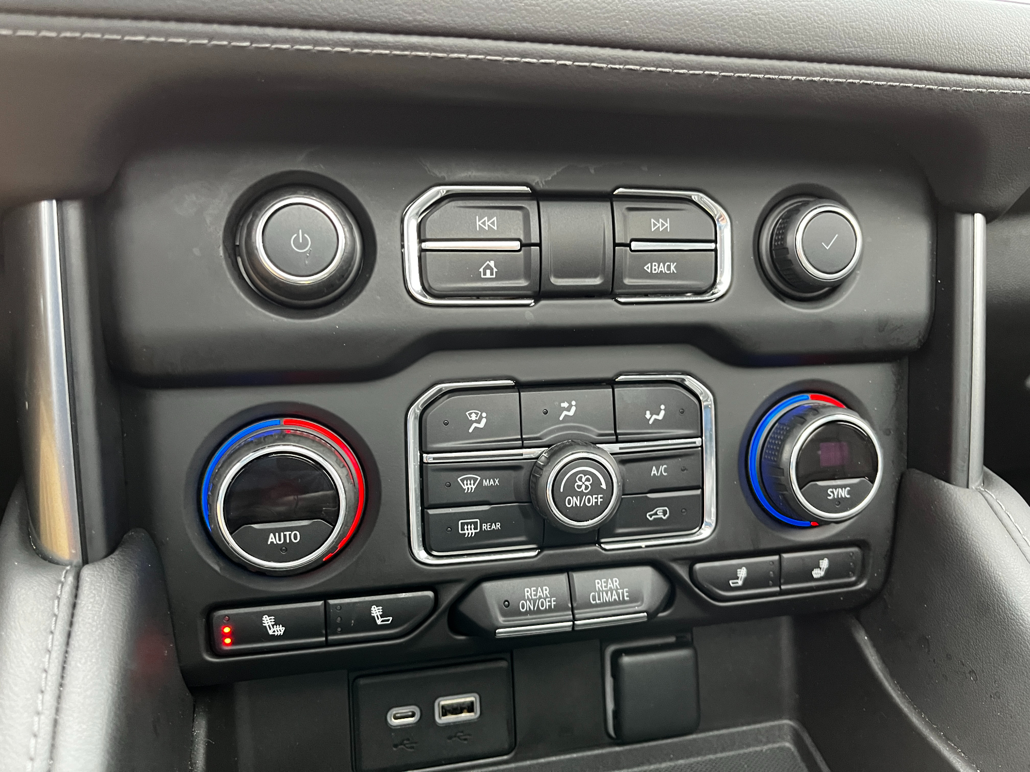 Chevrolet Suburban 4WD 4dr Z71 2022