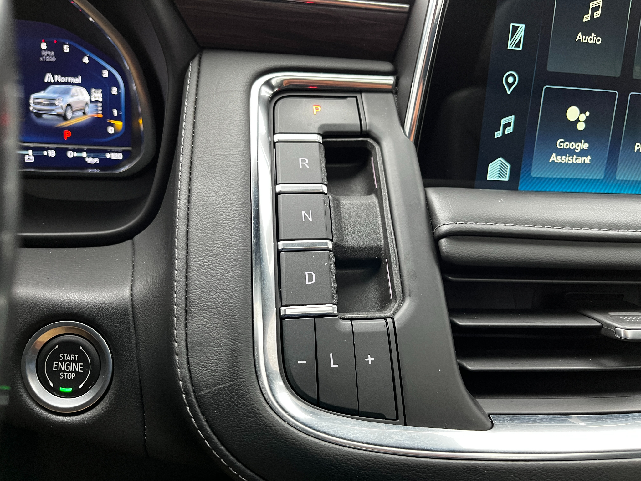 Chevrolet Suburban 4WD 4dr Z71 2022