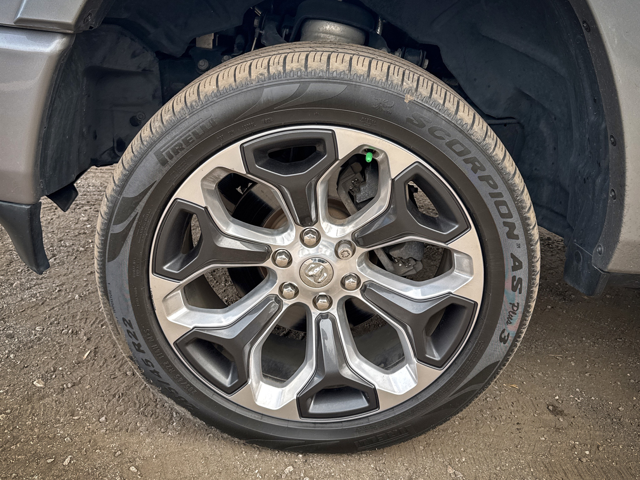 RAM 1500 Limited 4x4 Crew Cab 5'7" Box 2022